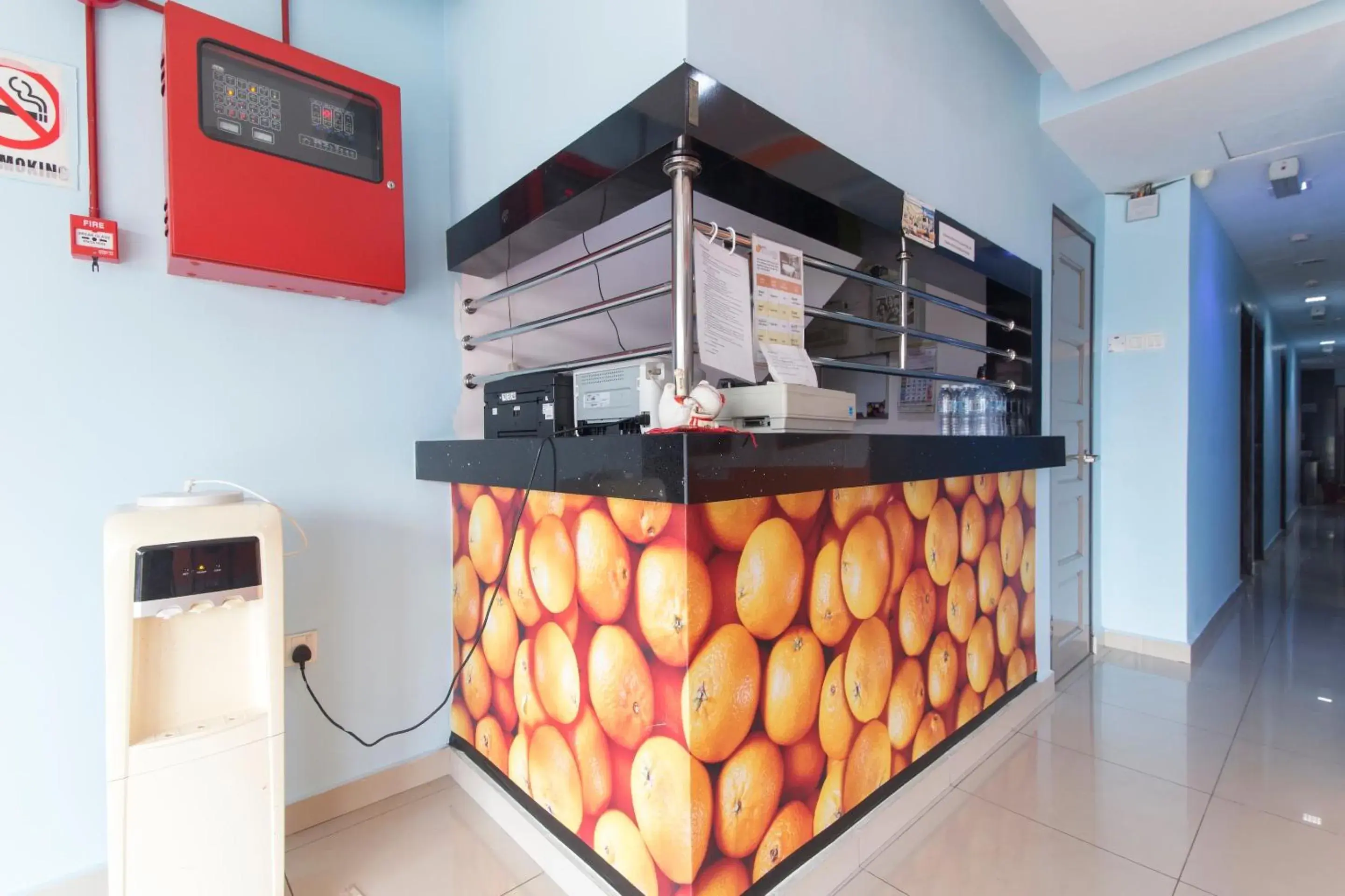 Lobby or reception, Kitchen/Kitchenette in OYO 90296 Red Orange Hotel Port Klang