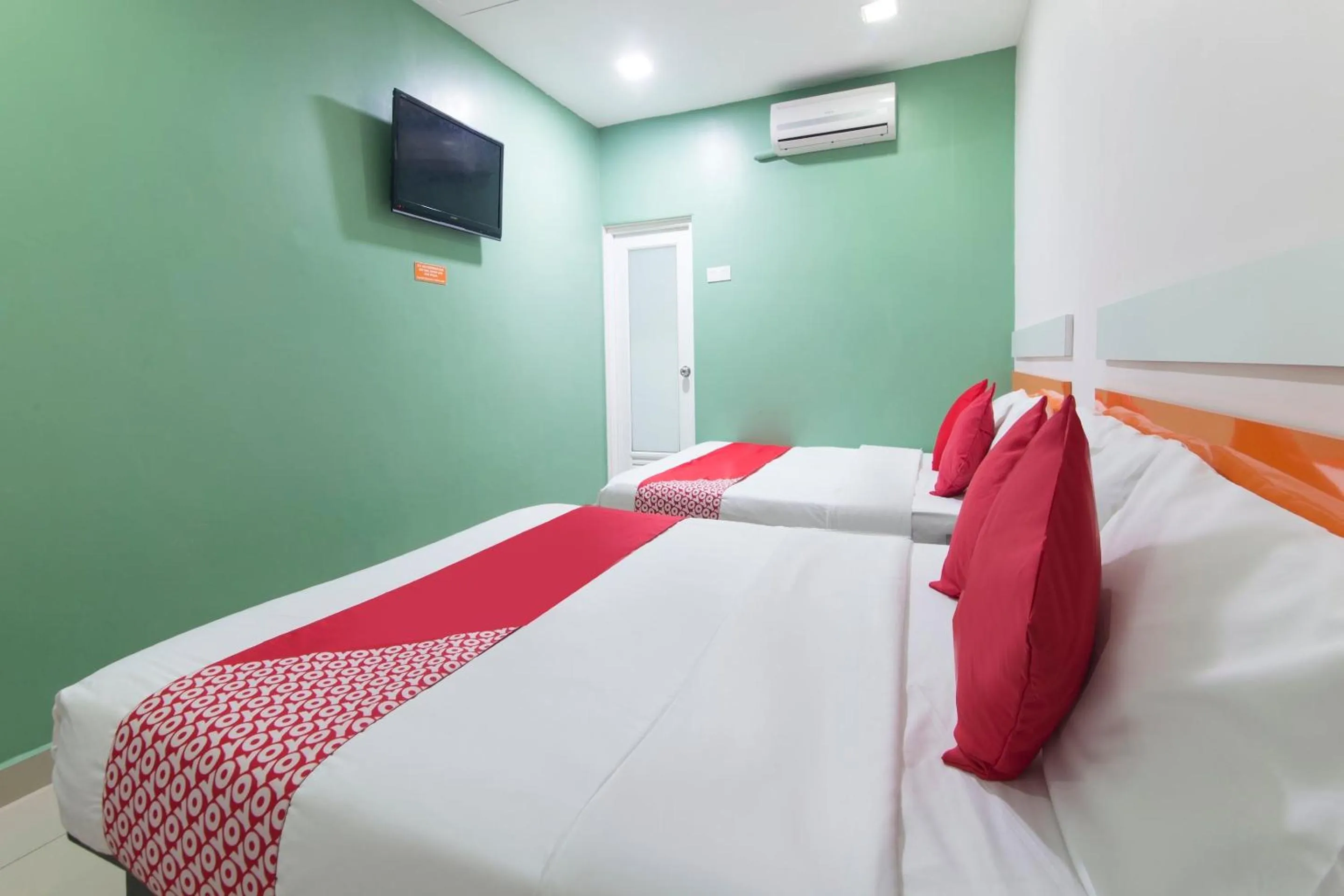 Bedroom in Super OYO 90296 Red Orange Hotel Port Klang