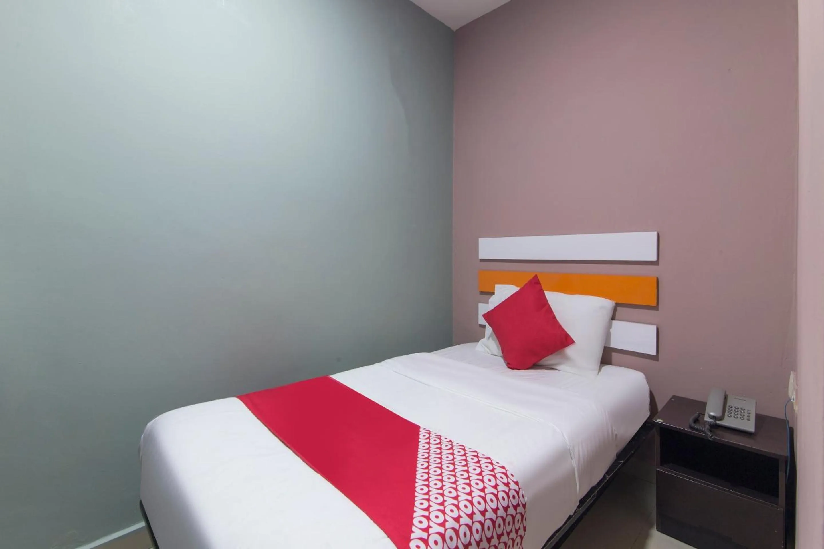Bedroom in Super OYO 90296 Red Orange Hotel Port Klang