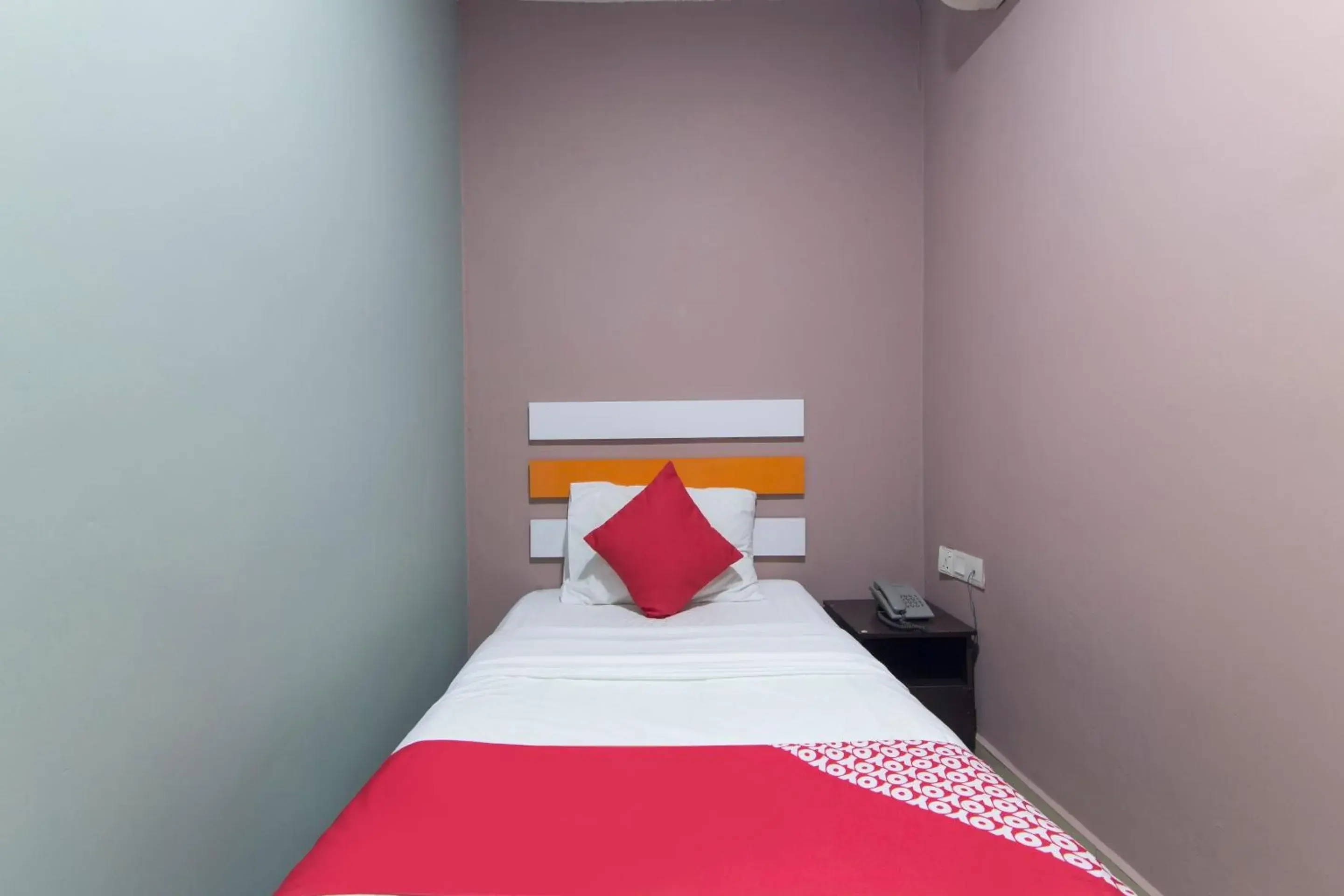 Bedroom in OYO 90296 Red Orange Hotel Port Klang