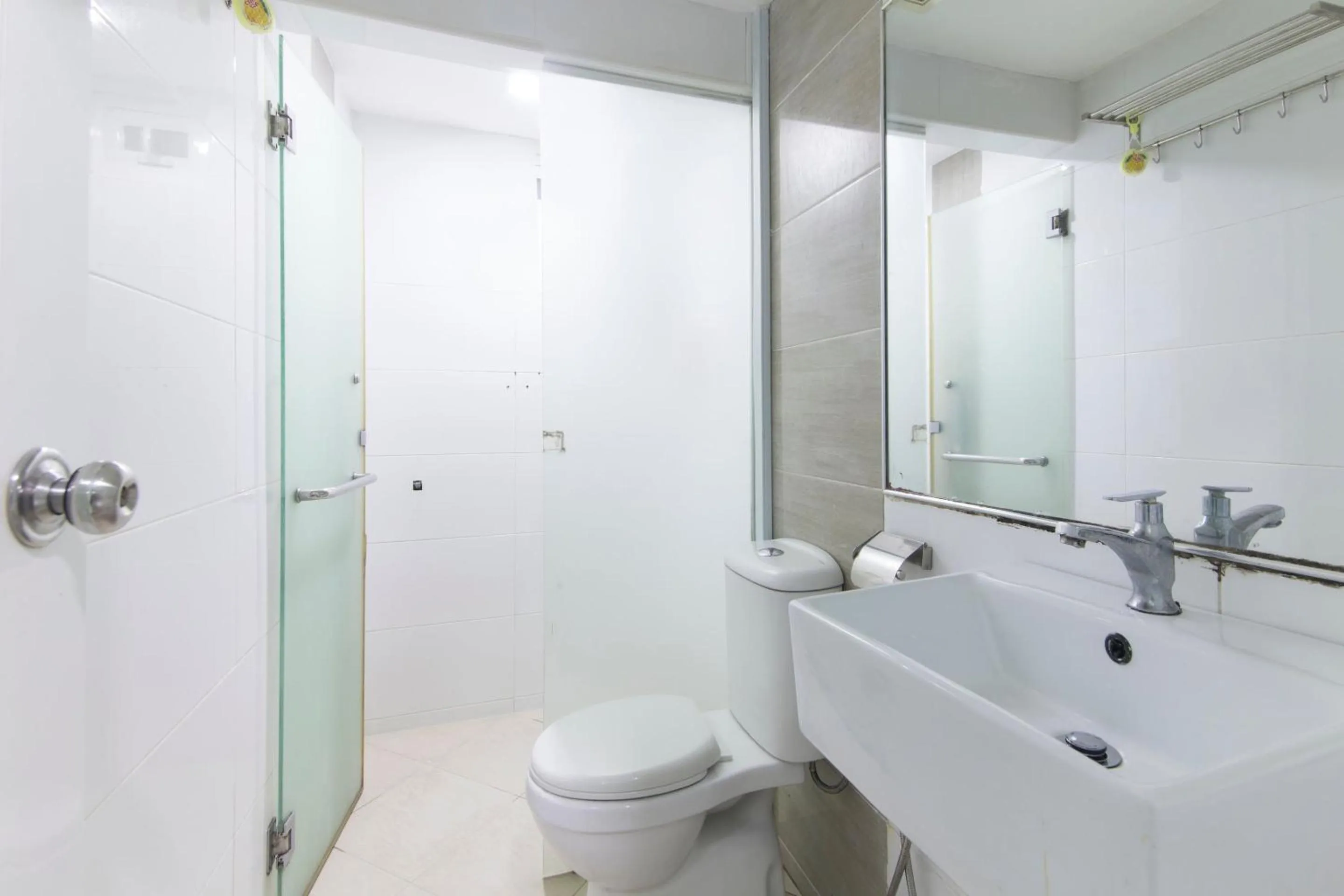 Bathroom in Super OYO 90296 Red Orange Hotel Port Klang