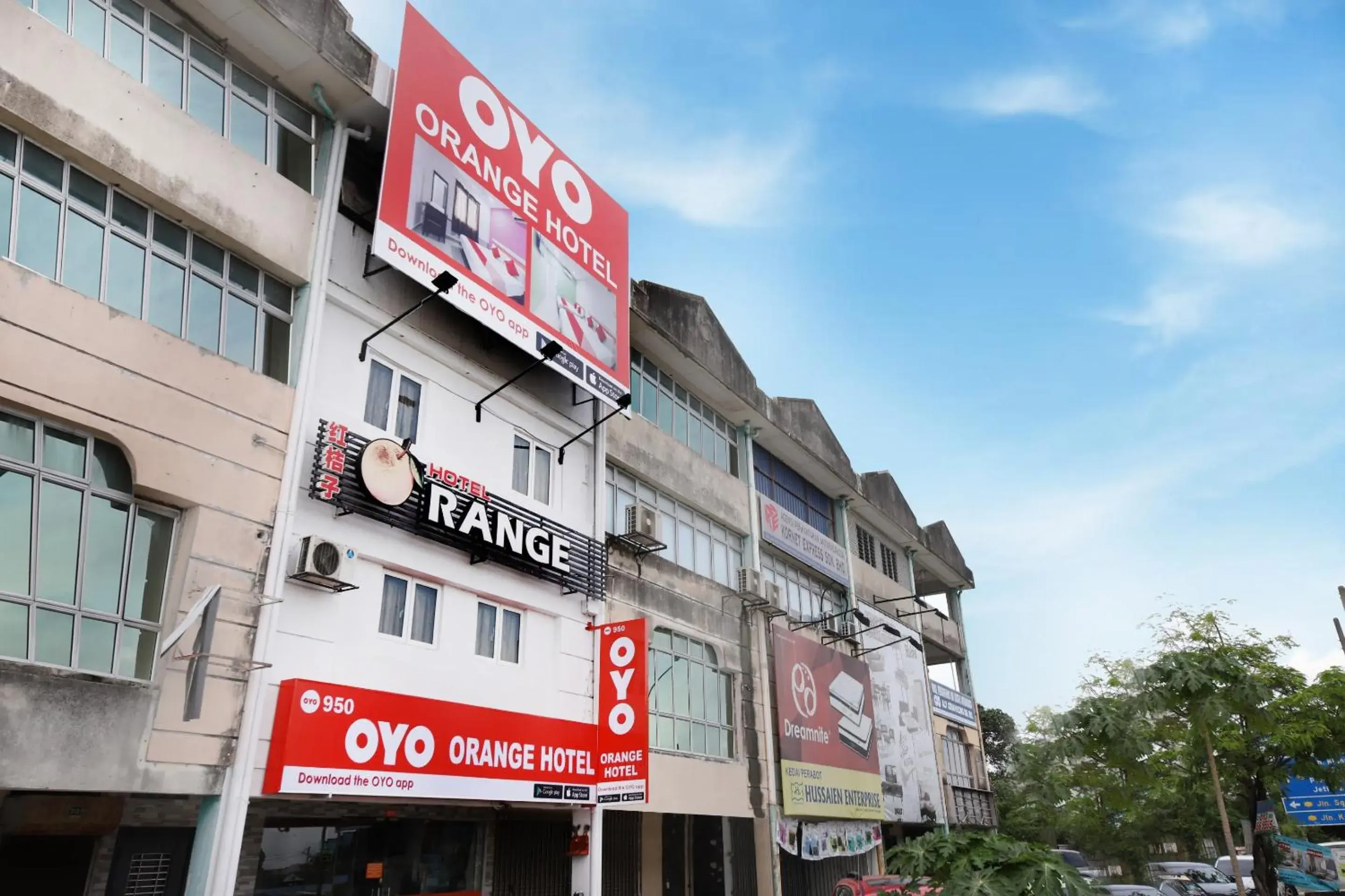 Property Building in OYO 90296 Red Orange Hotel Port Klang