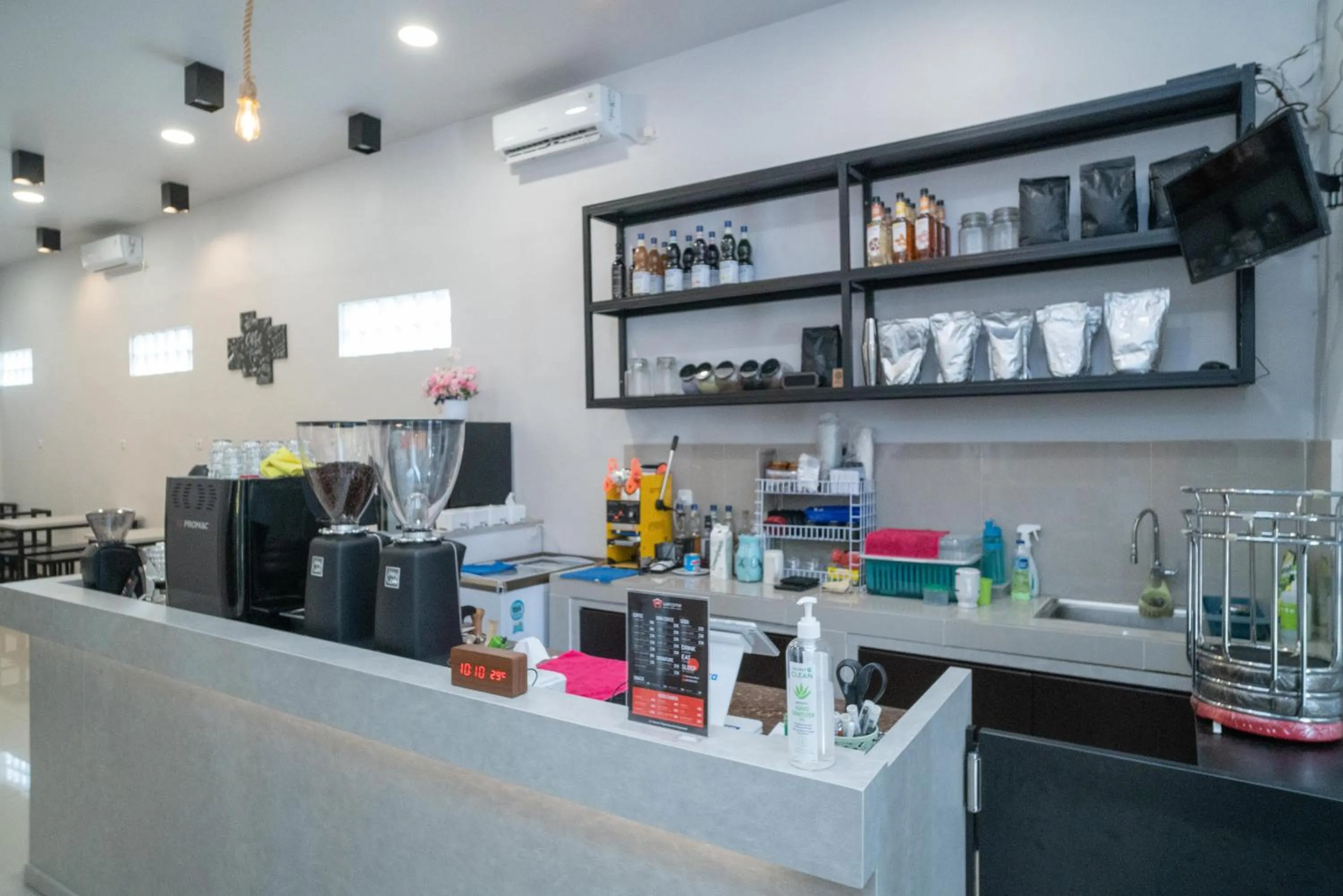 RedDoorz Syariah near Jalan Ahmad Yani Banjarmasin 3