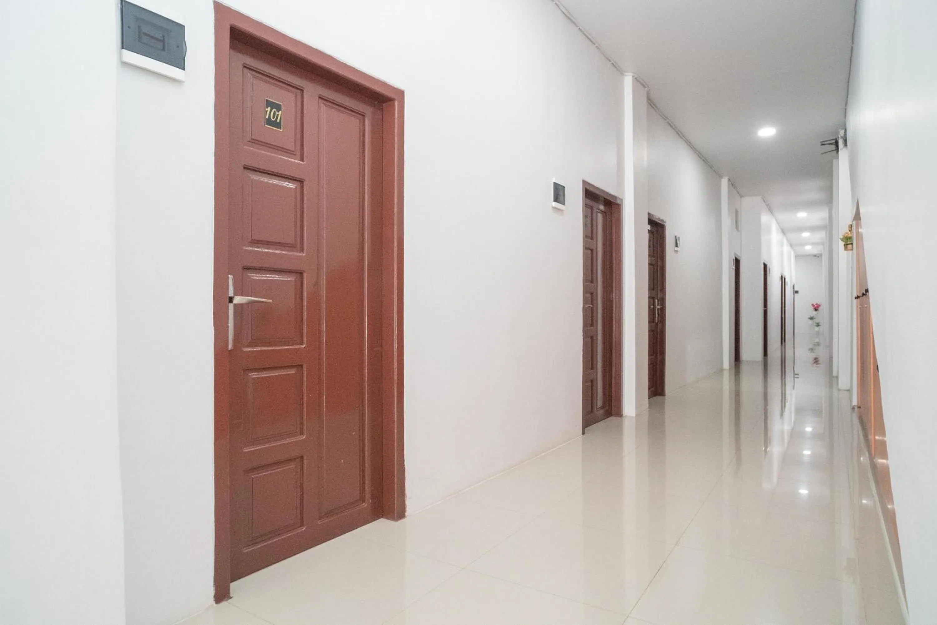 RedDoorz Syariah near Jalan Ahmad Yani Banjarmasin 3