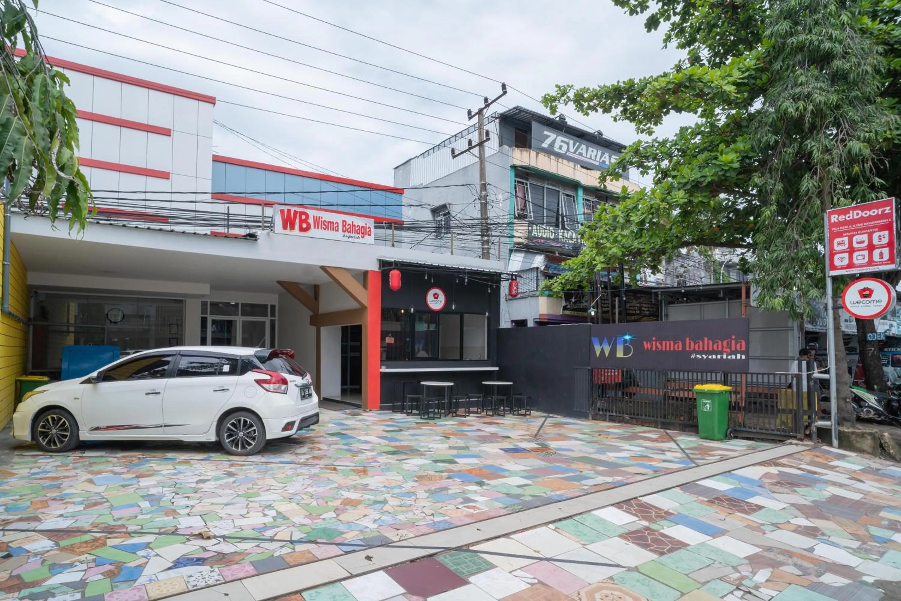 Property building in RedDoorz Syariah near Jalan Ahmad Yani Banjarmasin 3