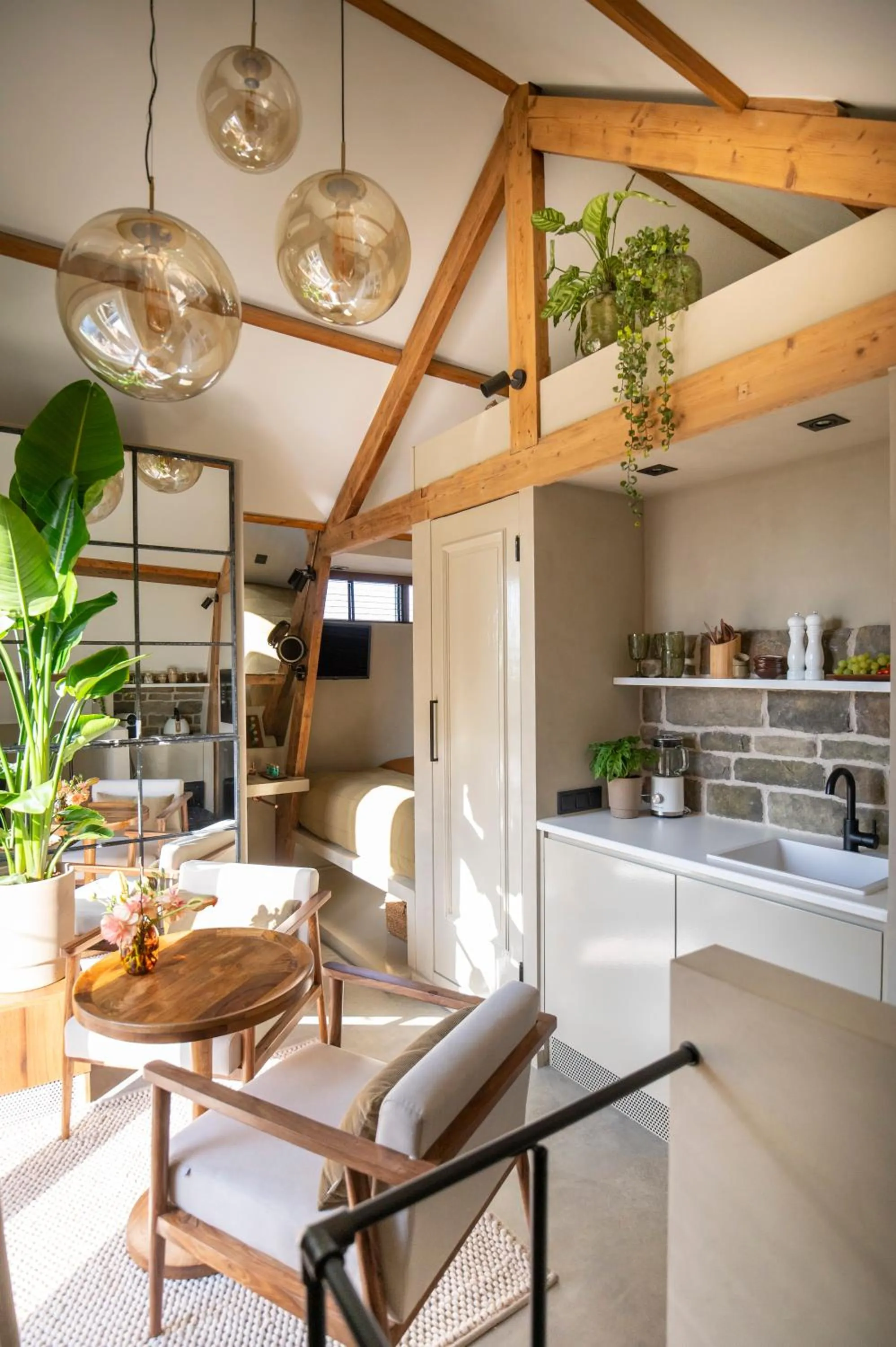 Coffee/tea facilities in LODGE & LOFT