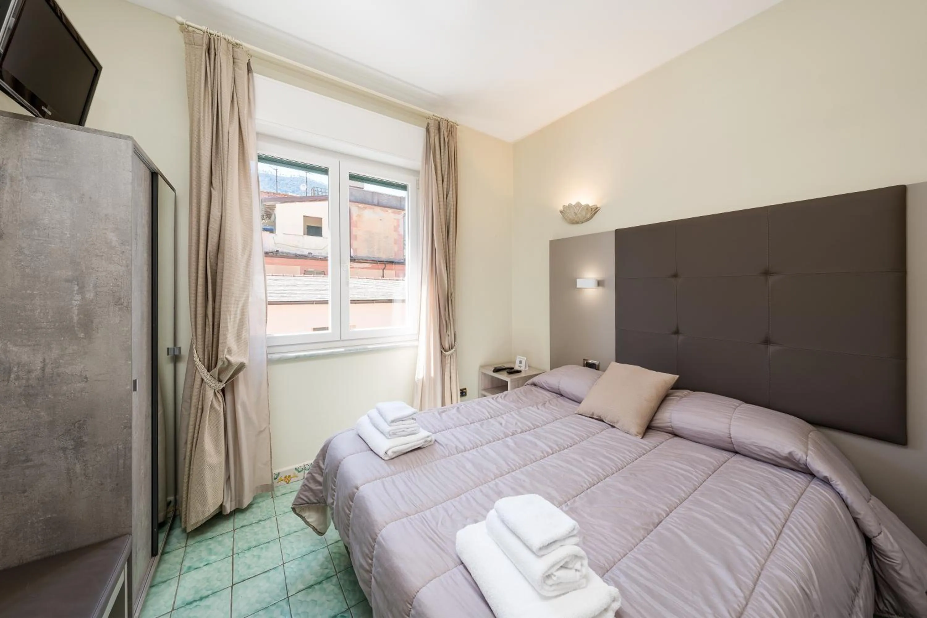 Bed in Villa degli Argentieri