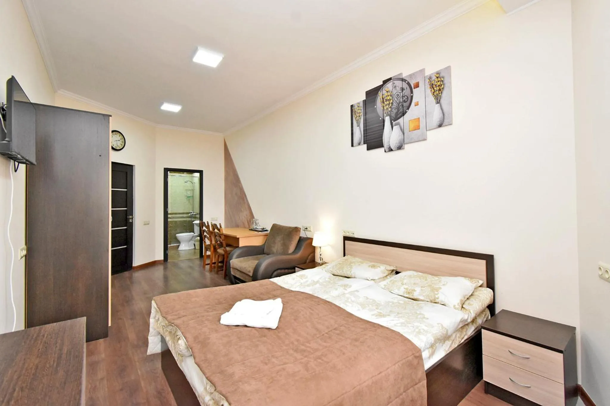 Double Room with Balcony in Panorama hotel on Baghramyan avenue