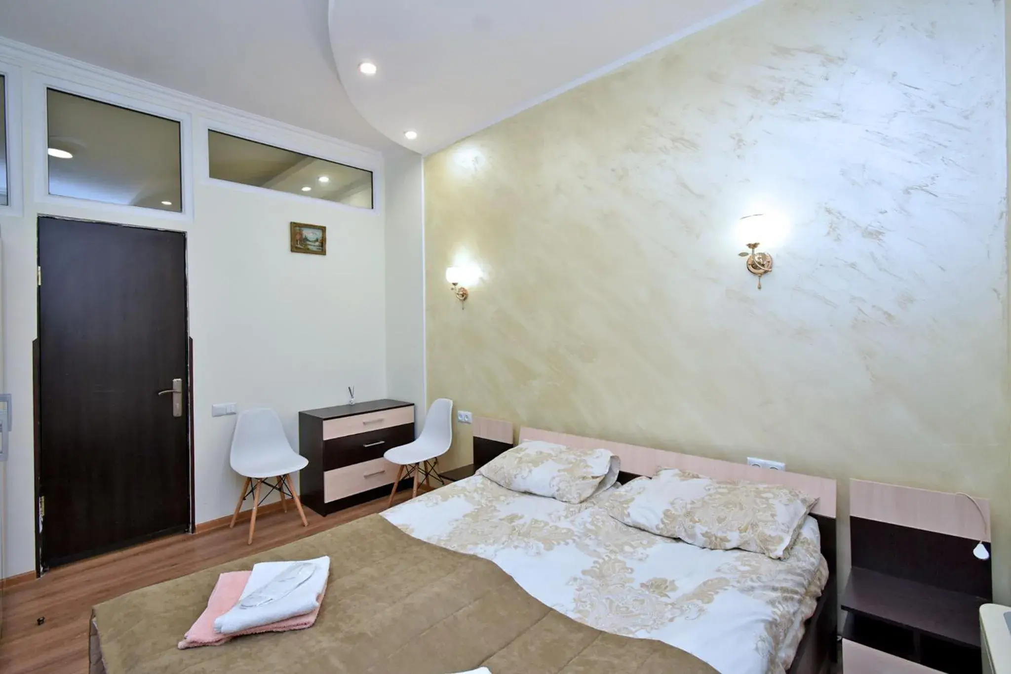 Deluxe Double Room with Balcony in Panorama hotel on Baghramyan avenue Deluxe Double Room with Balcony in Panorama hotel on Baghramyan avenue
