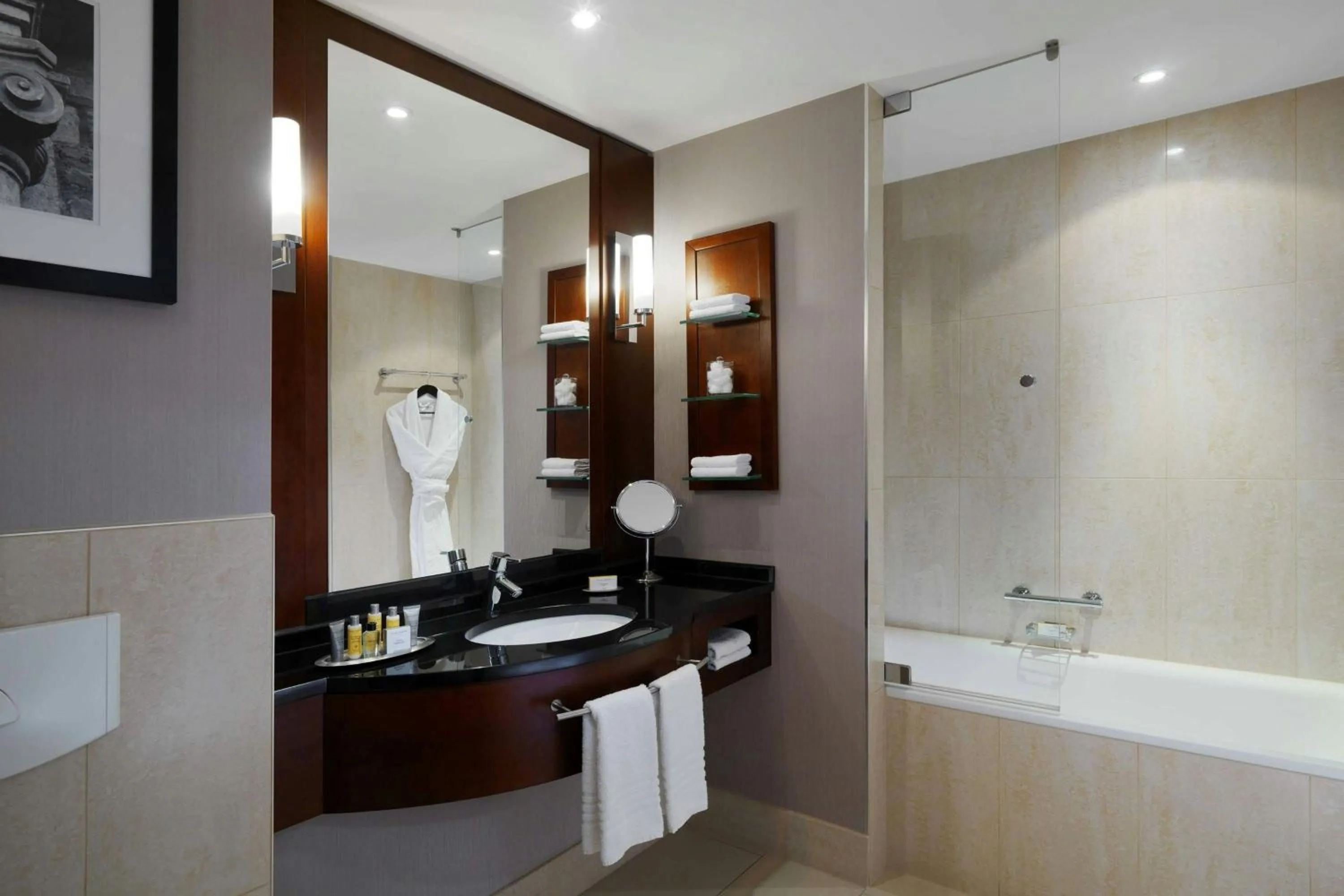 Bathroom in Cologne Marriott Hotel