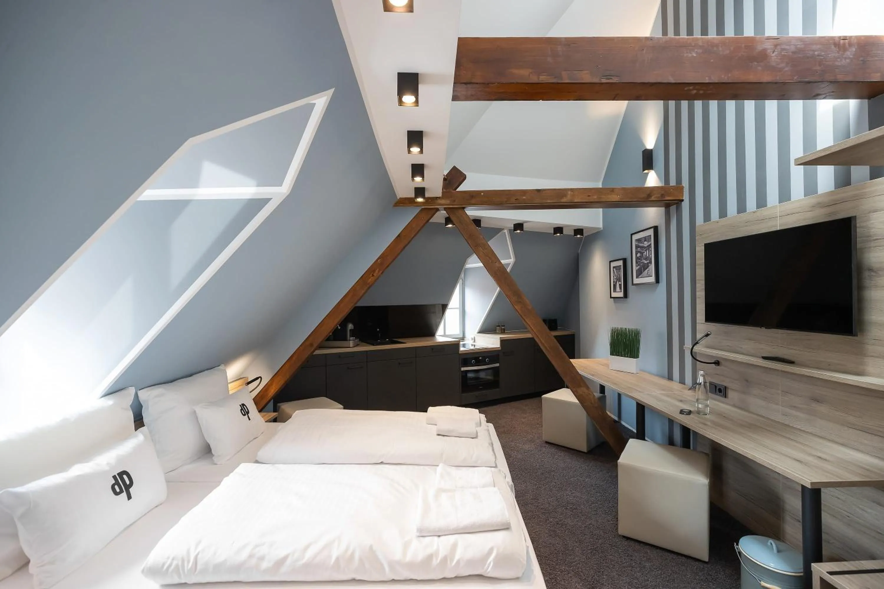 Bed in Oldtown Studios by dasPaul