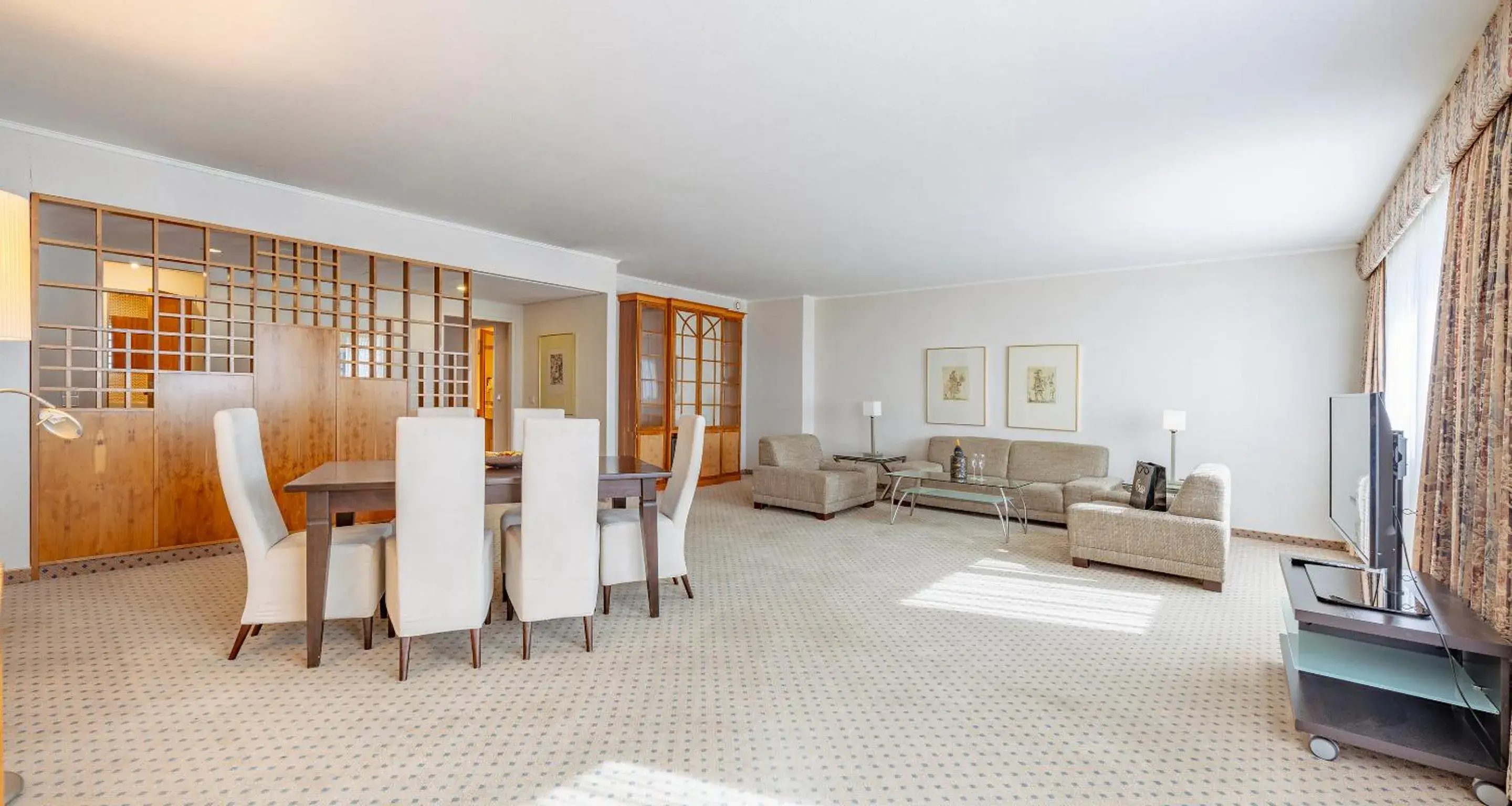 Living room in The Q - Quadro City Hotel Living room in The Q - Quadro City Hotel