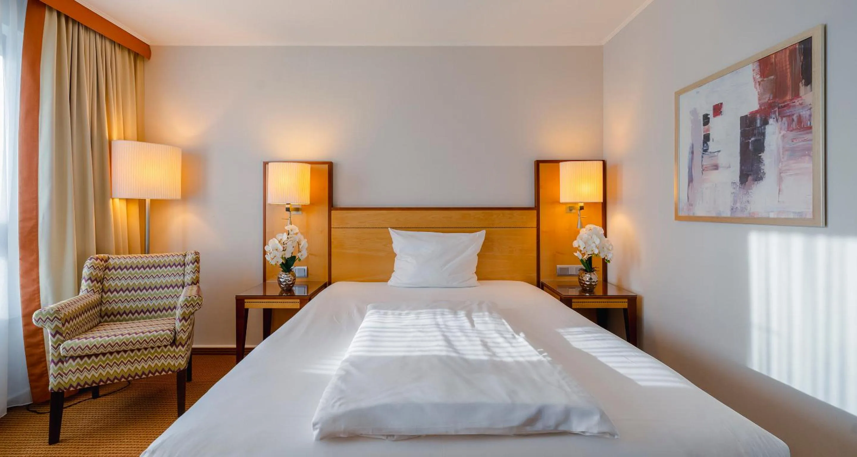 Bed in The Q - Quadro City Hotel