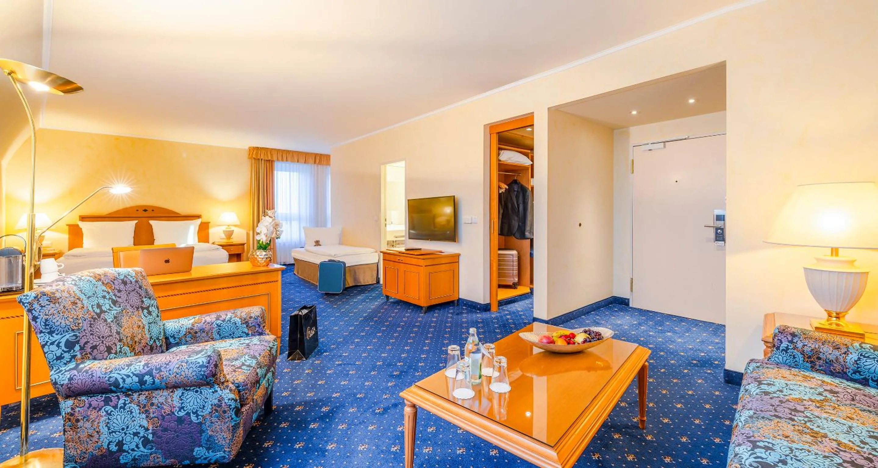 Photo of the whole room, Bed in The Q - Quadro City Hotel