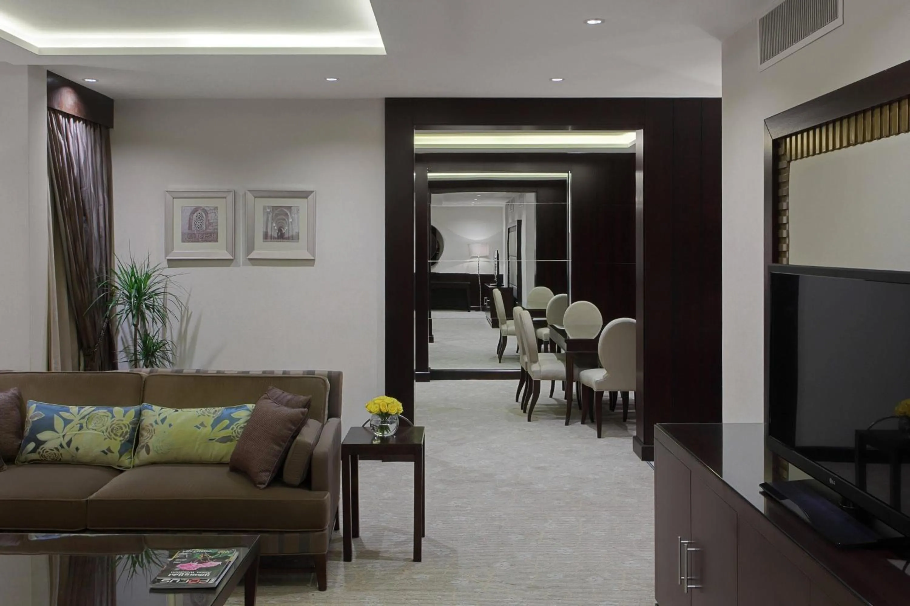 Lounge or bar in Riyadh Marriott Hotel