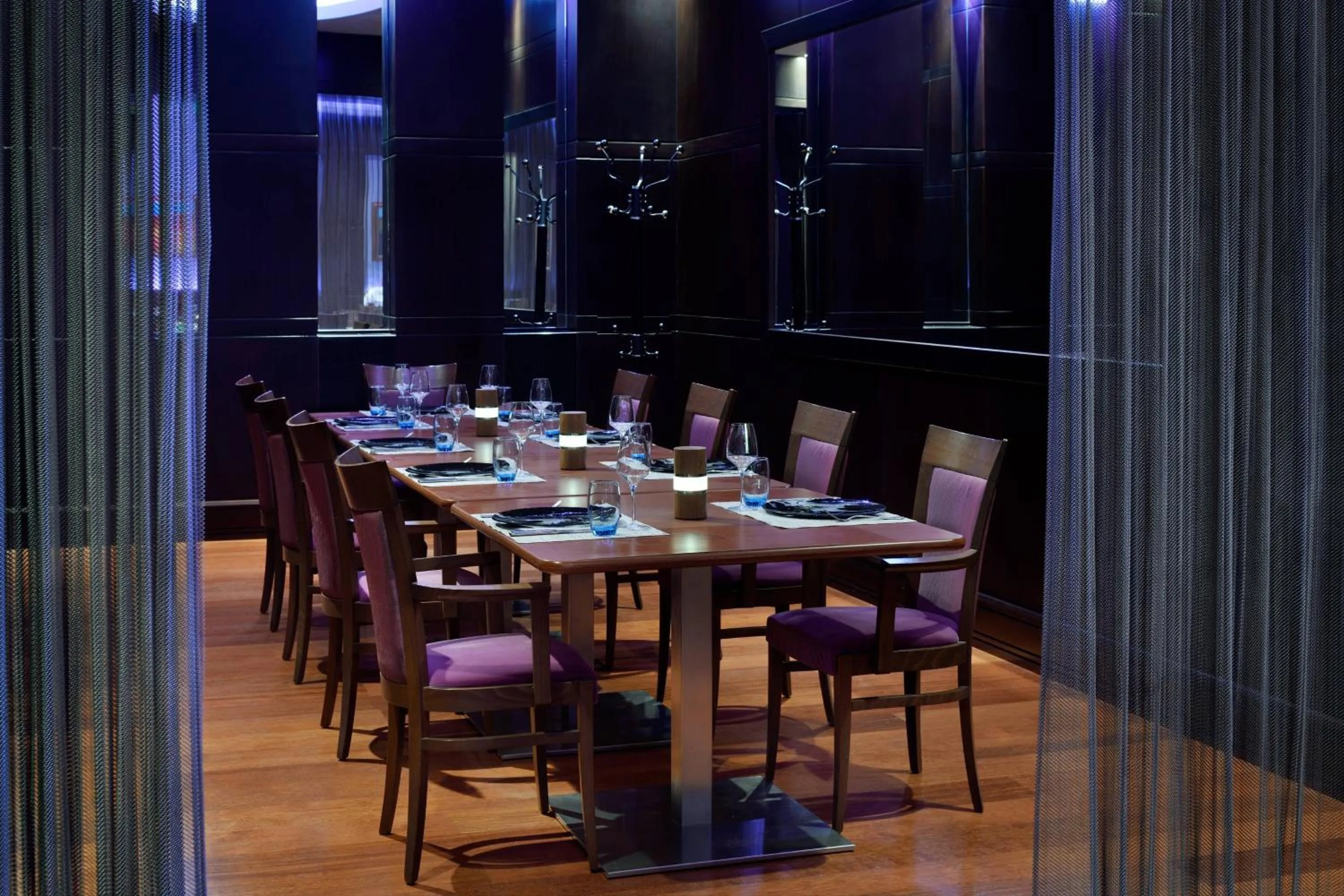 Restaurant/places to eat in Riyadh Marriott Hotel