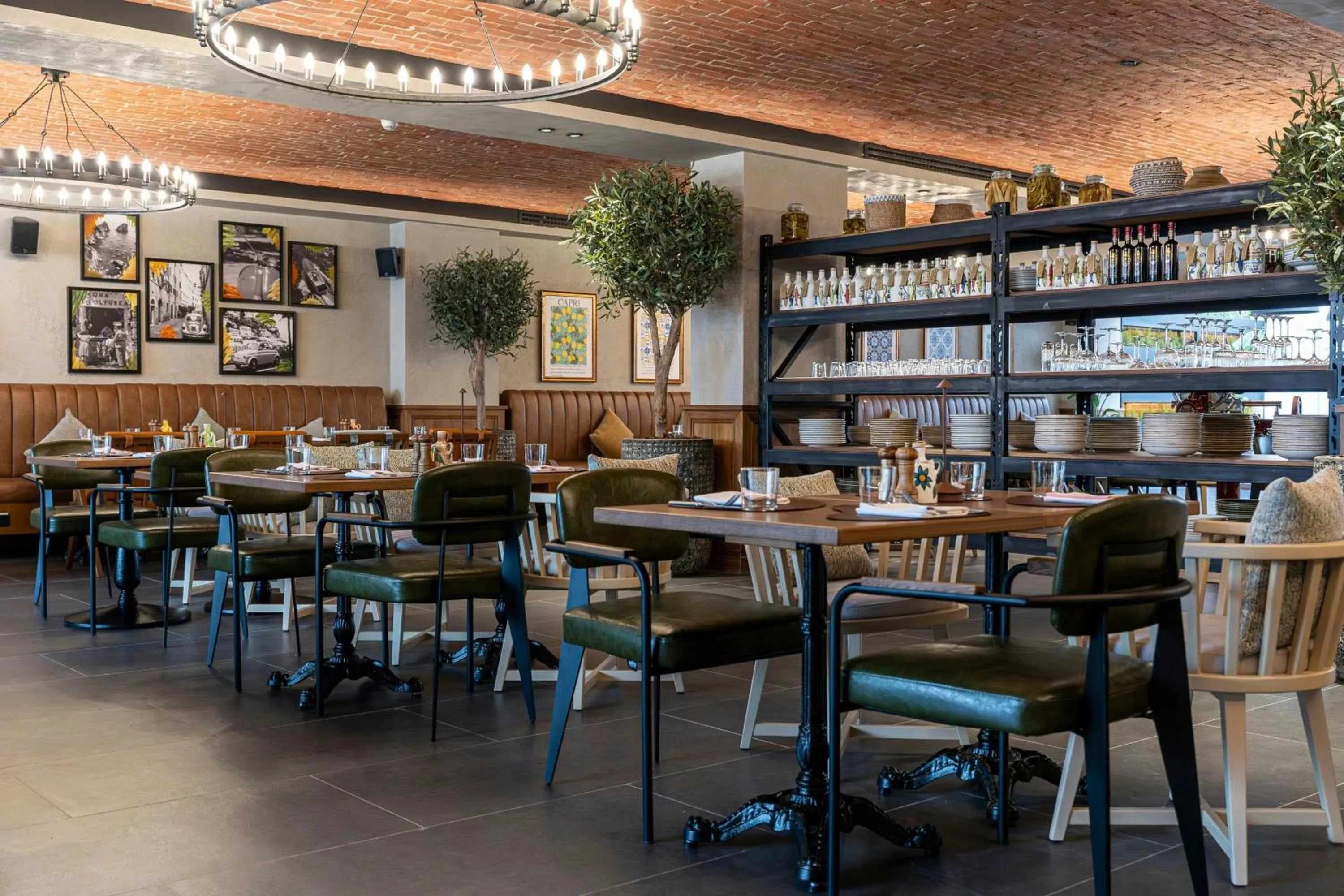 Restaurant/places to eat in Riyadh Marriott Hotel