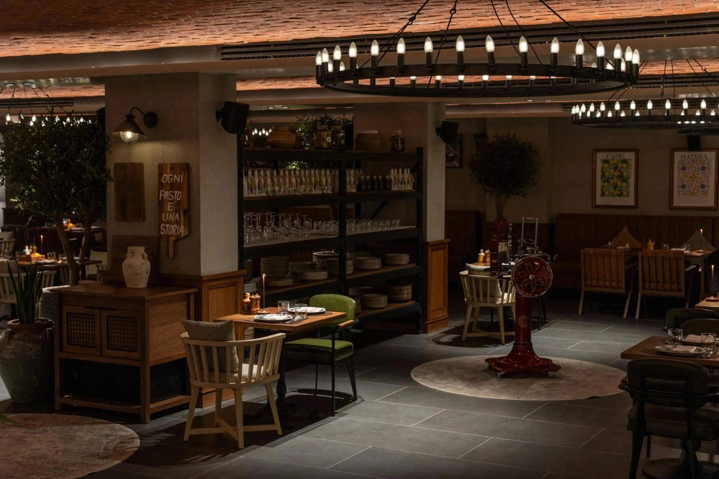 Restaurant/places to eat in Riyadh Marriott Hotel