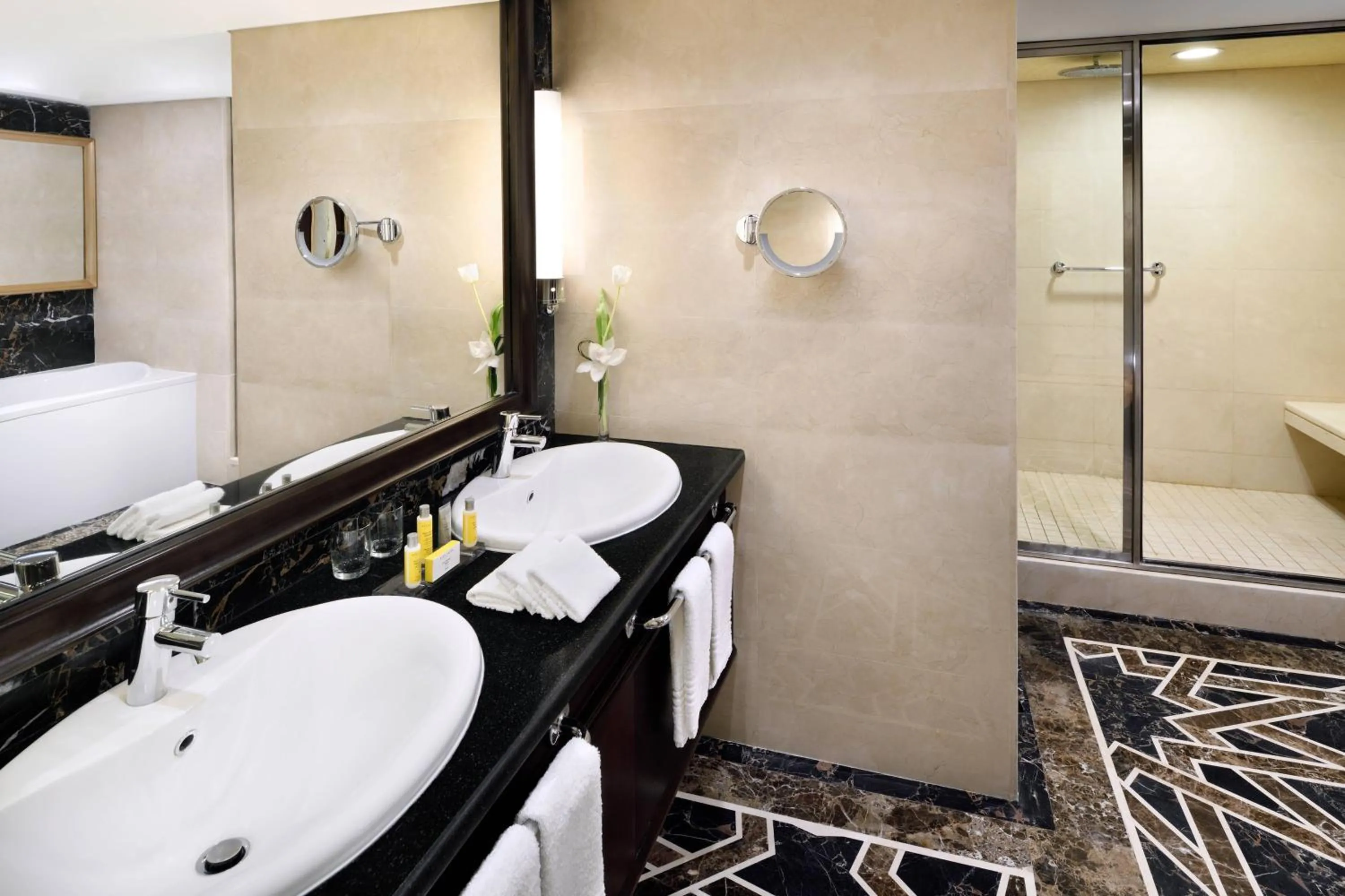 Bathroom in Riyadh Marriott Hotel