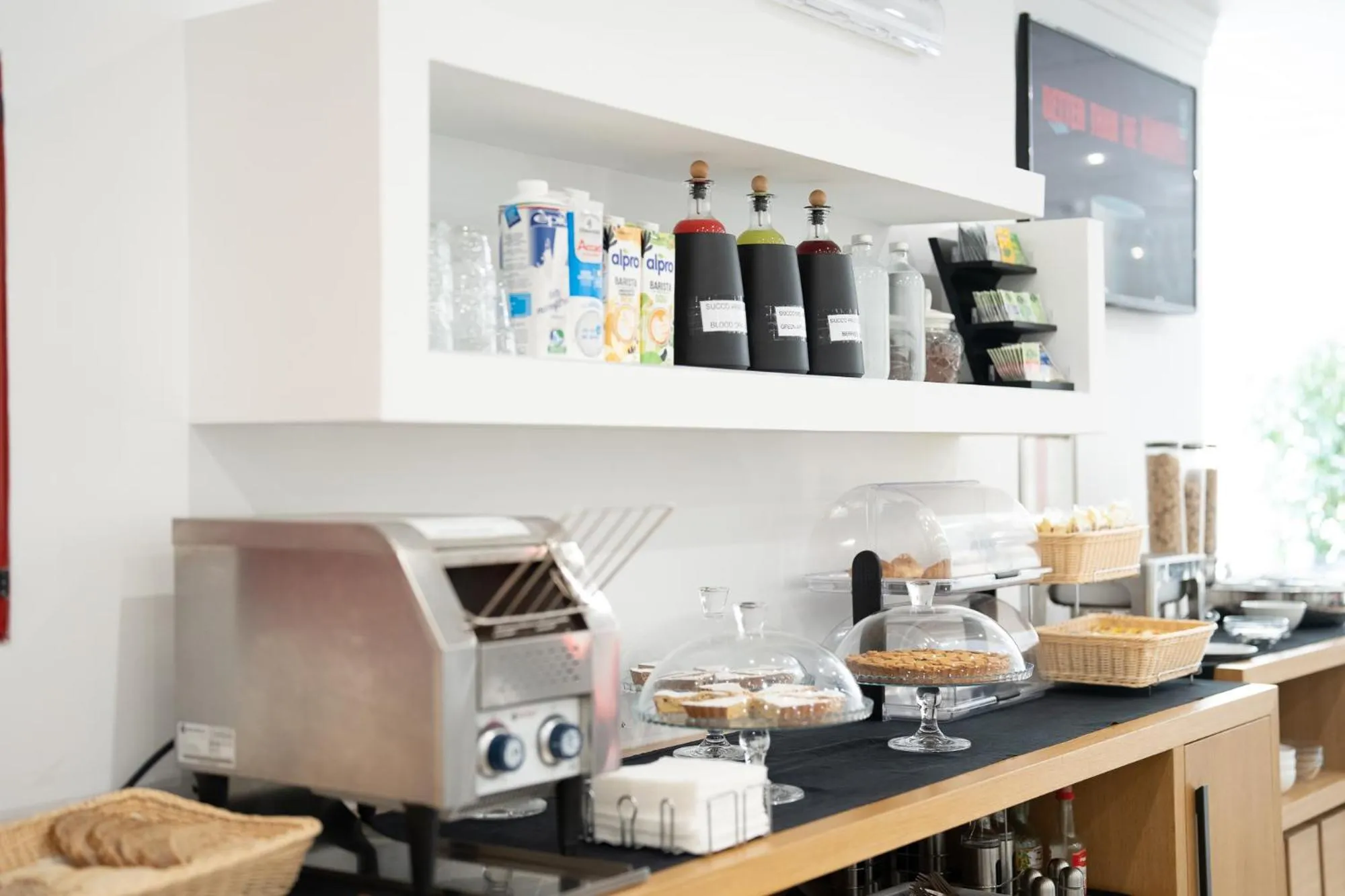 Continental breakfast in Hotel Auditorium