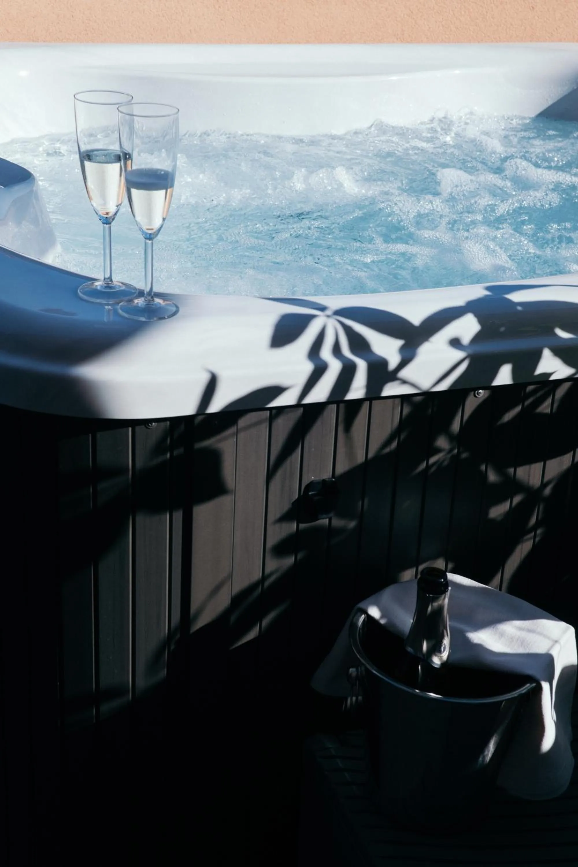 Hot Tub in Amiata Suite