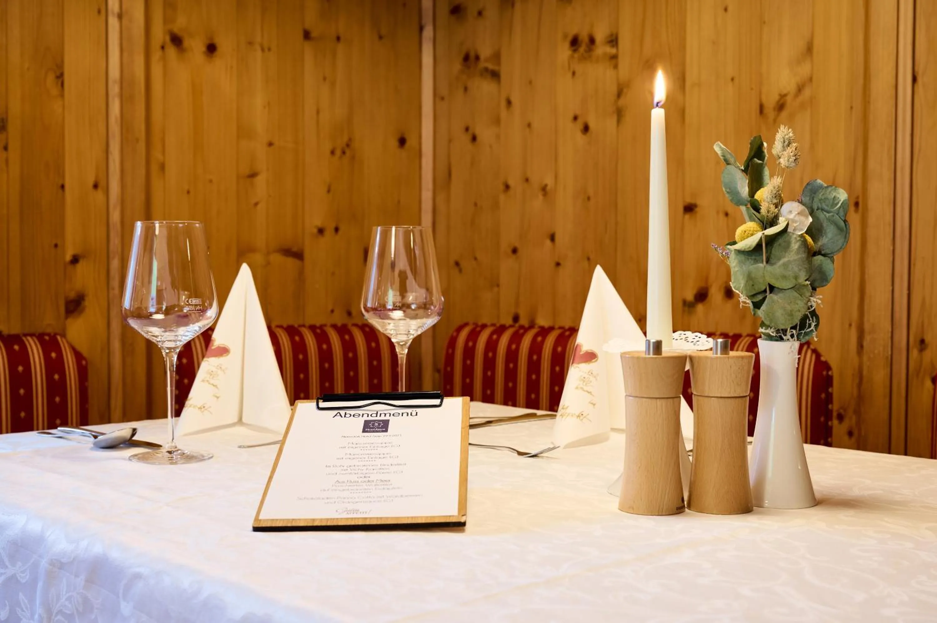 Restaurant/places to eat in Alpendorf Hotel Stern