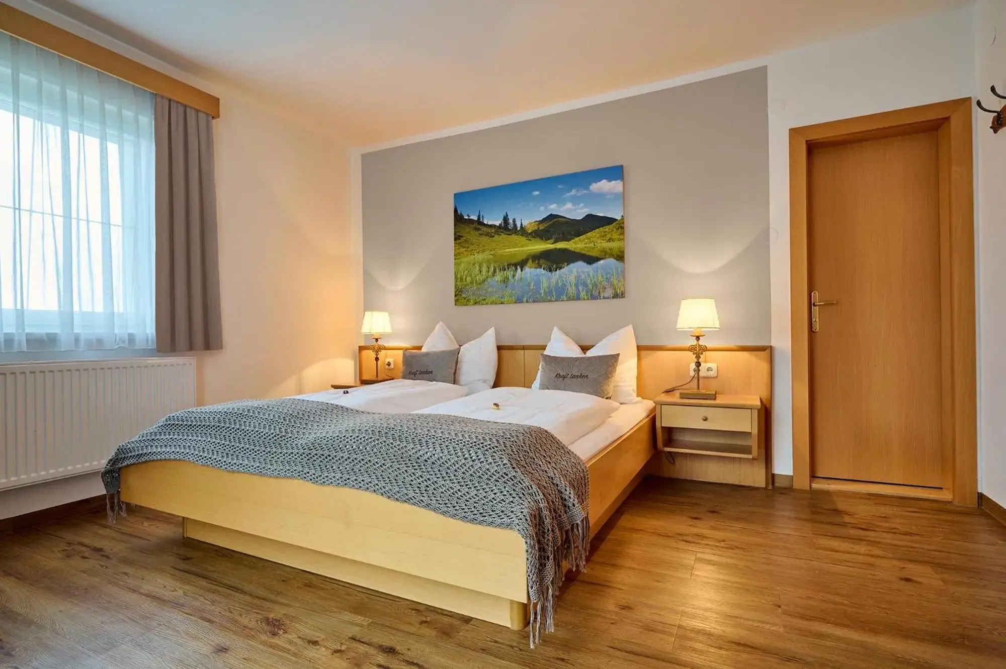 Double Room with Mountain View - single occupancy in Alpendorf Hotel Stern Double Room with Mountain View - single occupancy in Alpendorf Hotel Stern