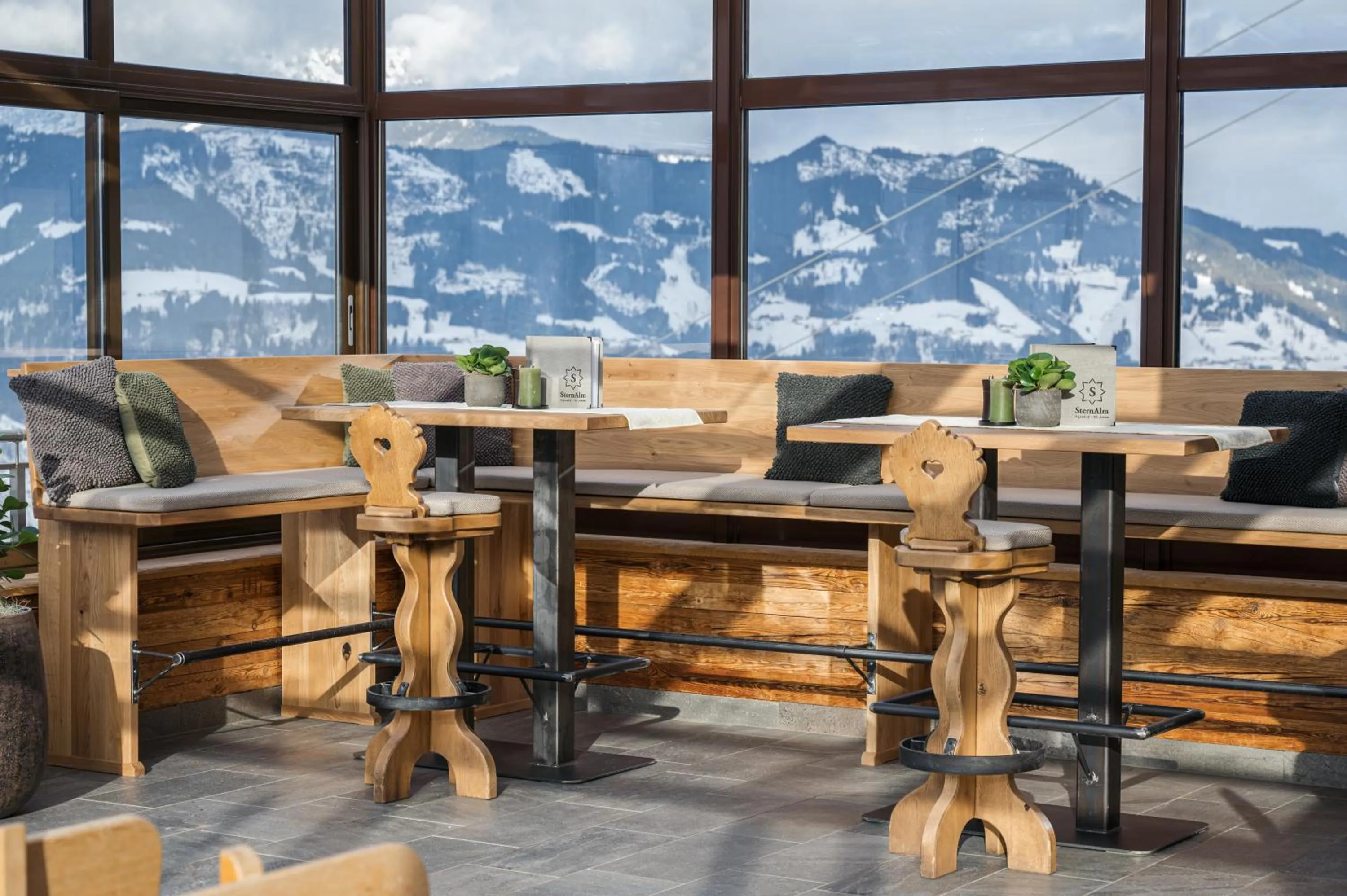 Restaurant/places to eat in Alpendorf Hotel Stern