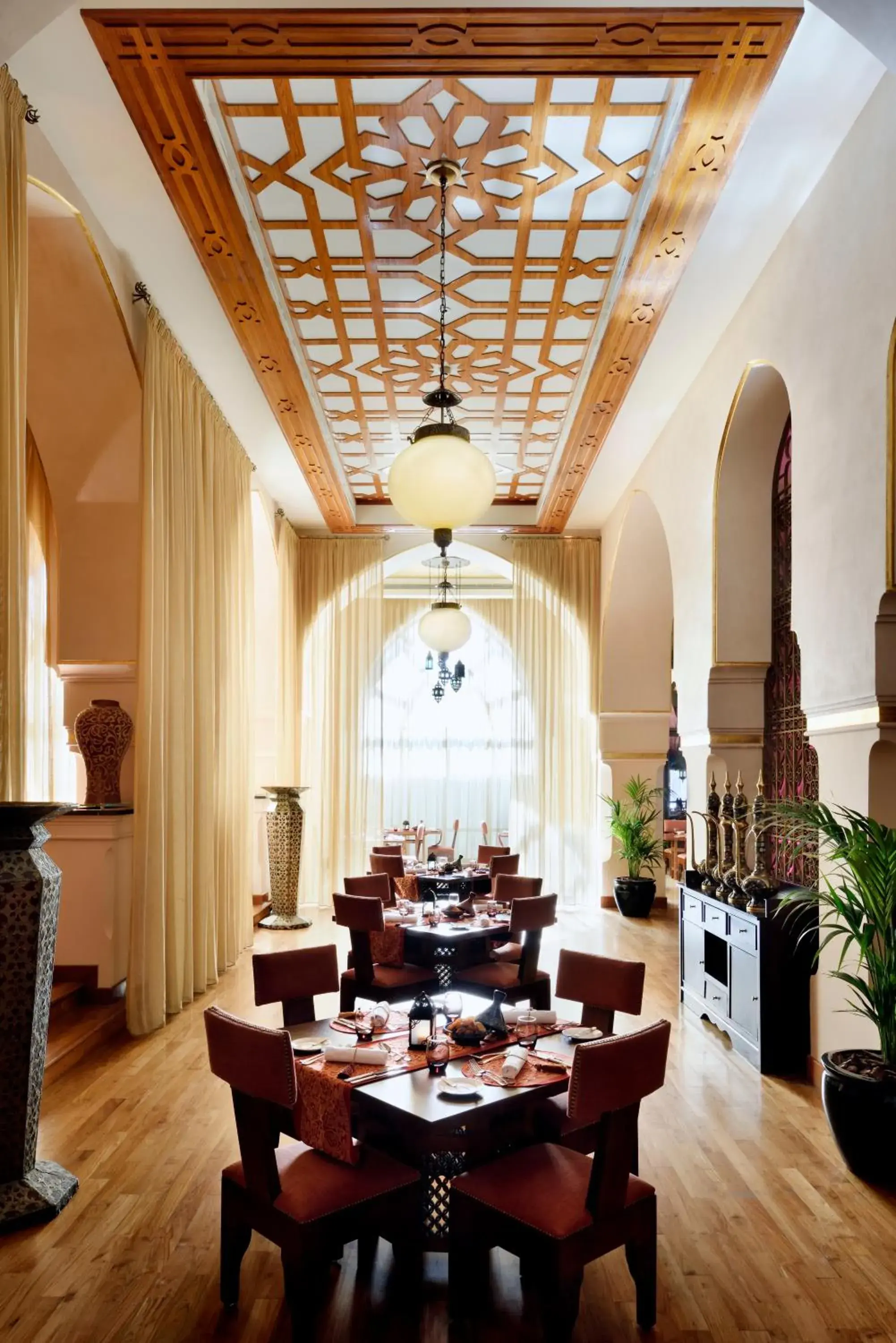 Restaurant/places to eat in Palace Downtown Restaurant/places to eat in Palace Downtown