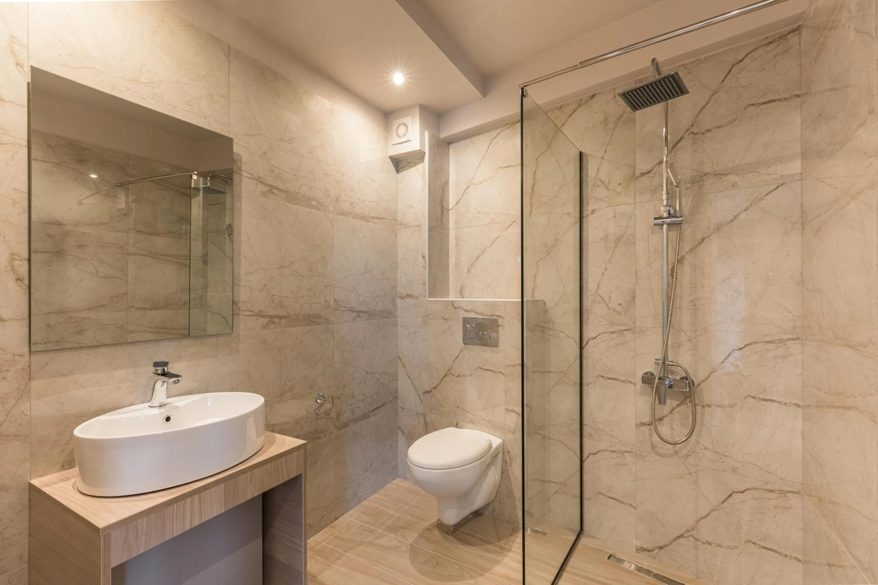 Shower in Makris Luxury Rooms