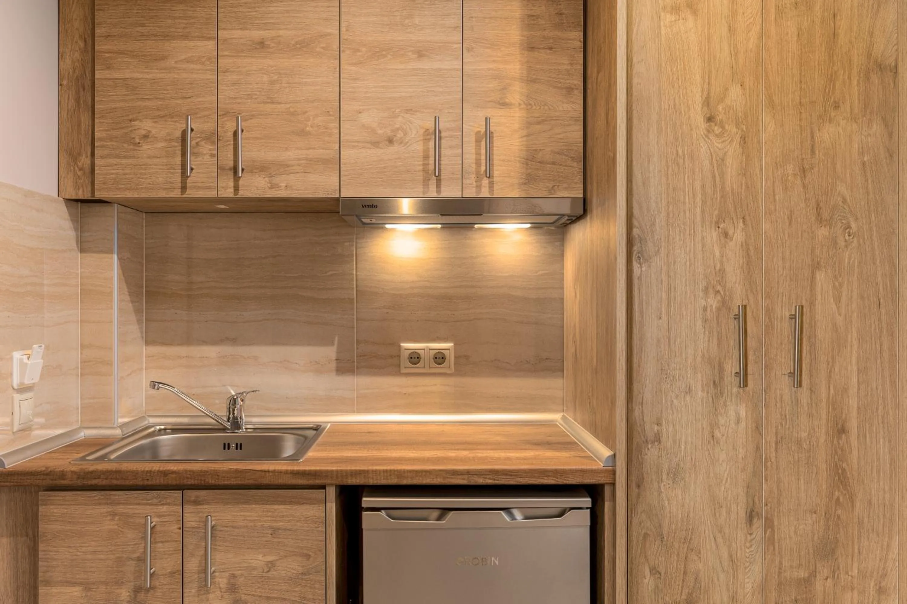 Kitchen or kitchenette in Makris Luxury Rooms