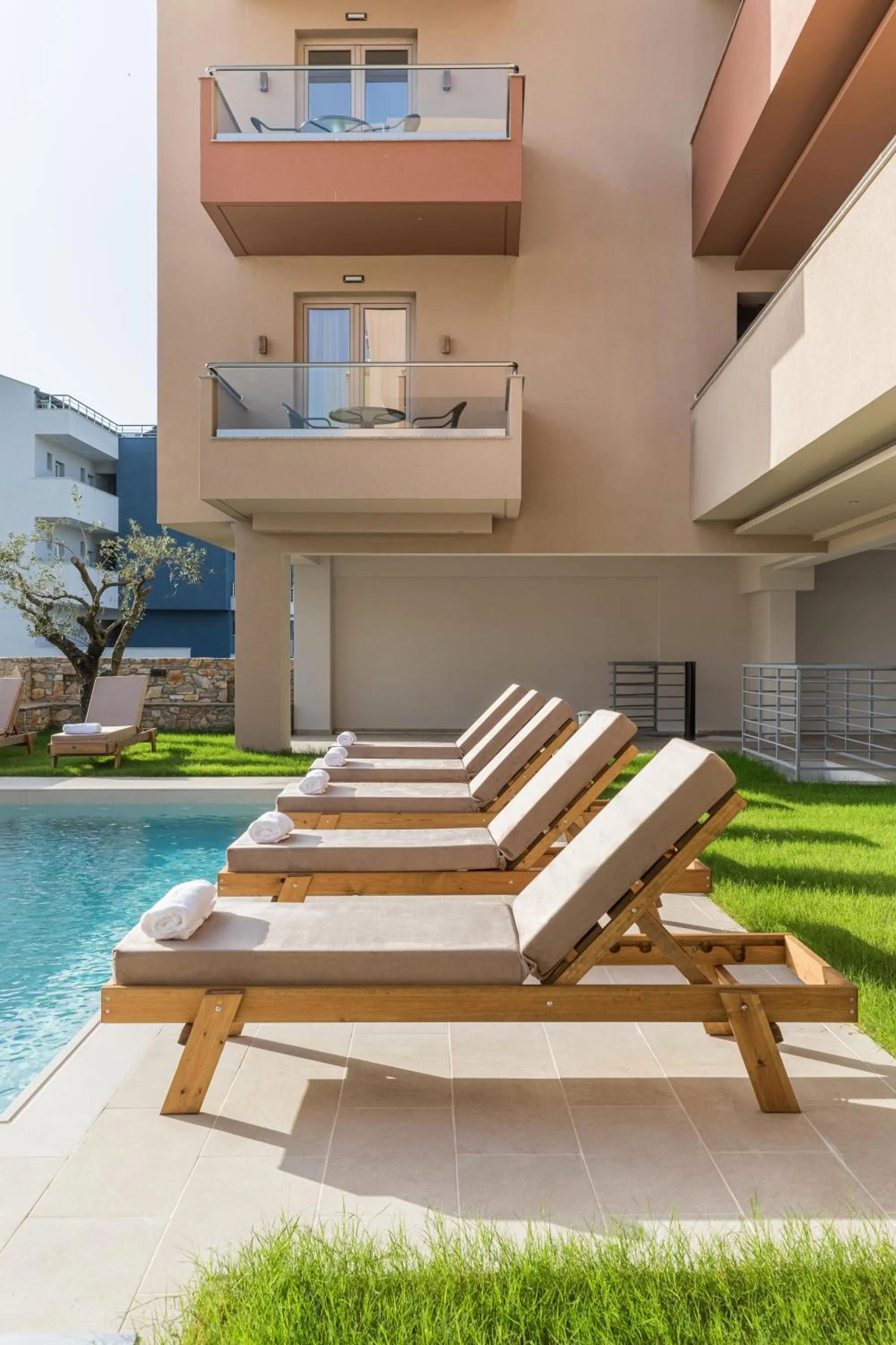 Swimming pool in Makris Luxury Rooms