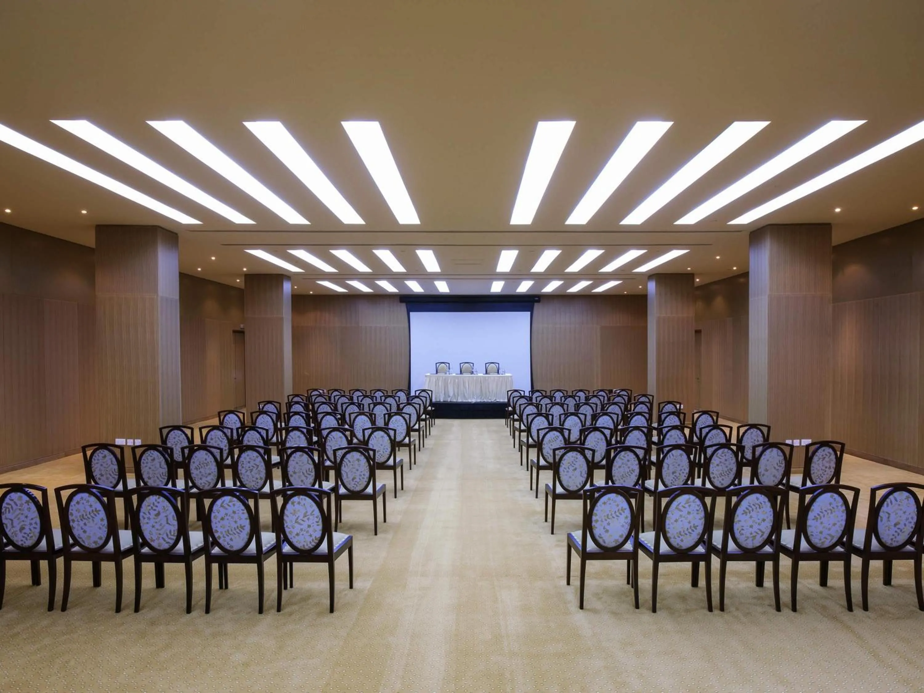 Meeting/conference room in La Cigale Hotel Managed by Accor