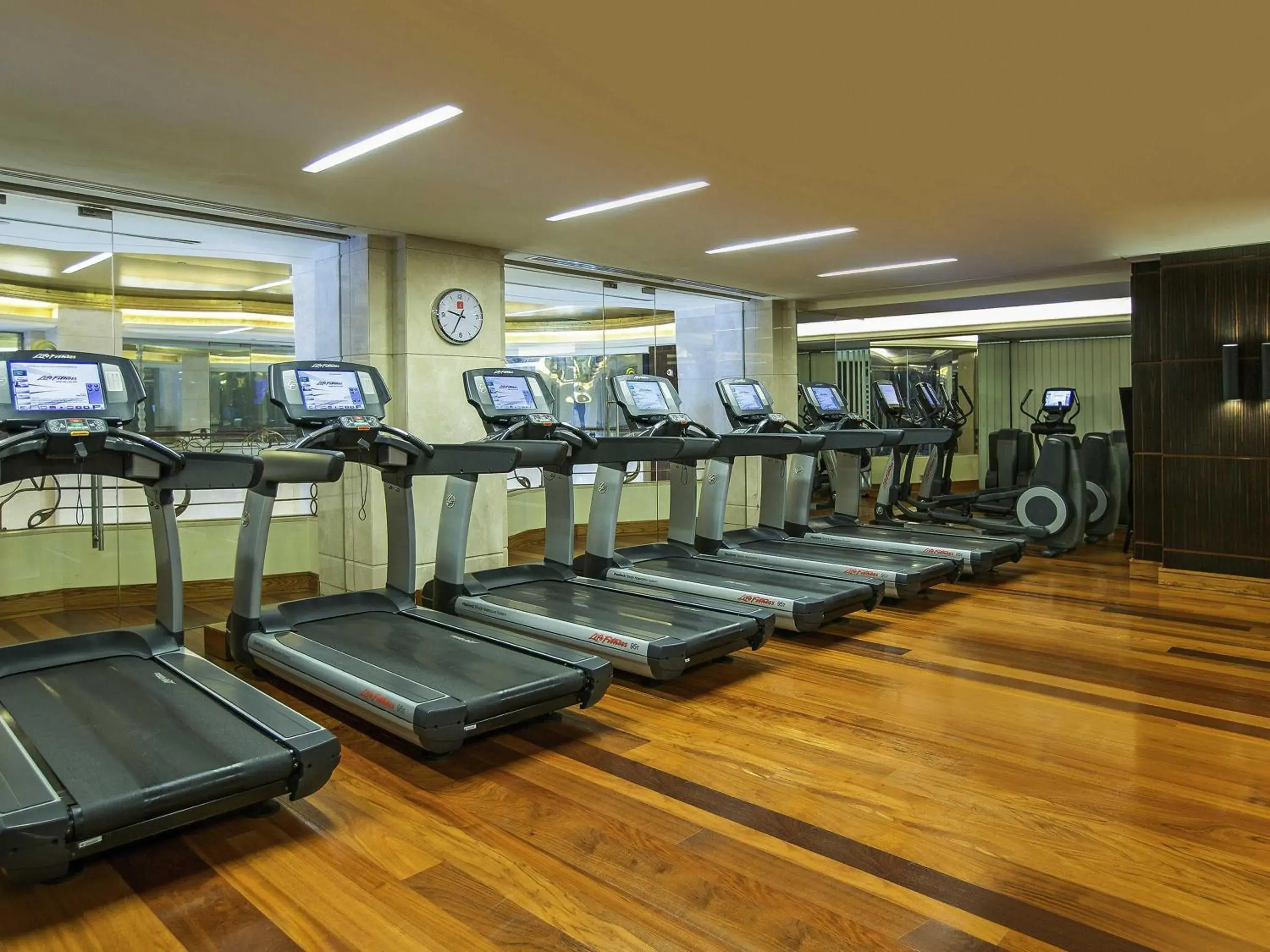 Fitness centre/facilities in La Cigale Hotel Managed by Accor Fitness centre/facilities in La Cigale Hotel Managed by Accor