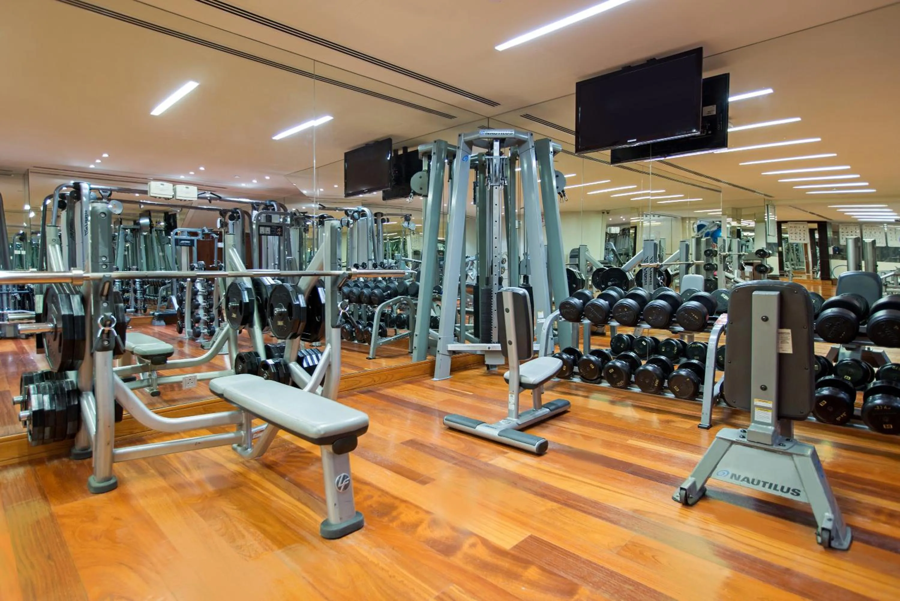 Fitness centre/facilities in La Cigale Hotel Managed by Accor