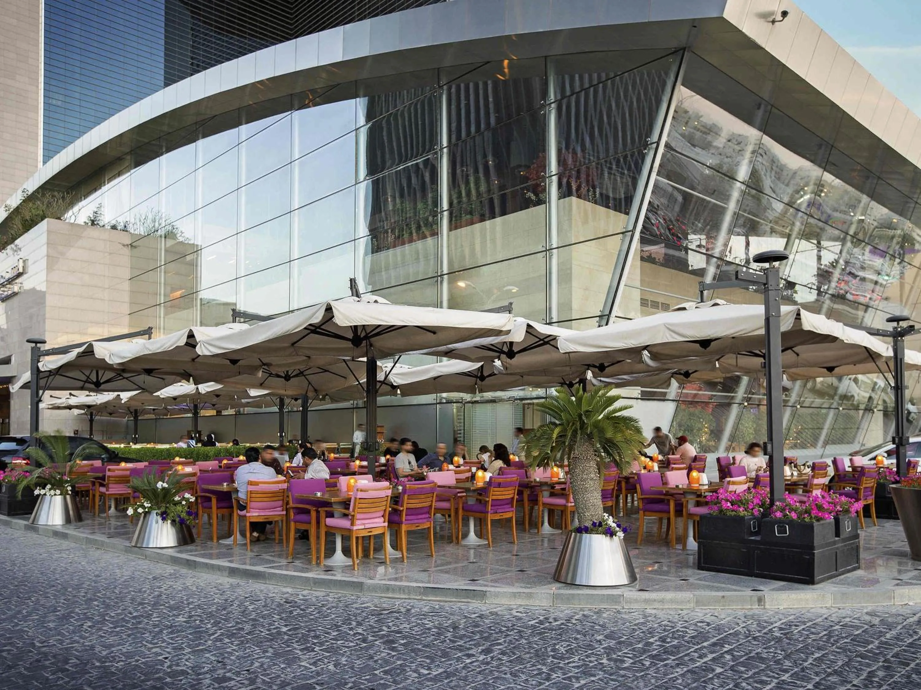 Restaurant/places to eat in La Cigale Hotel Managed by Accor