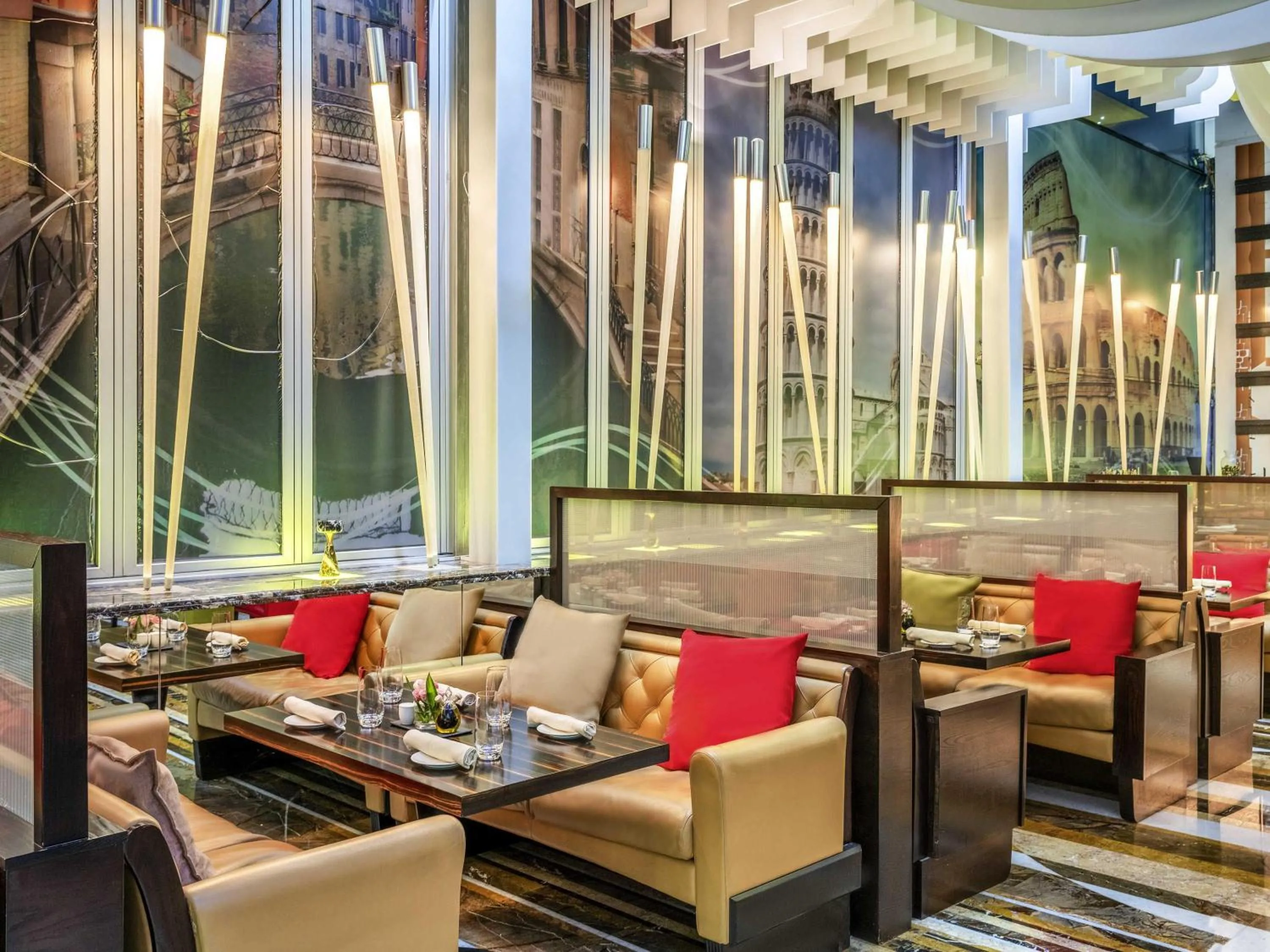 Restaurant/places to eat in La Cigale Hotel Managed by Accor