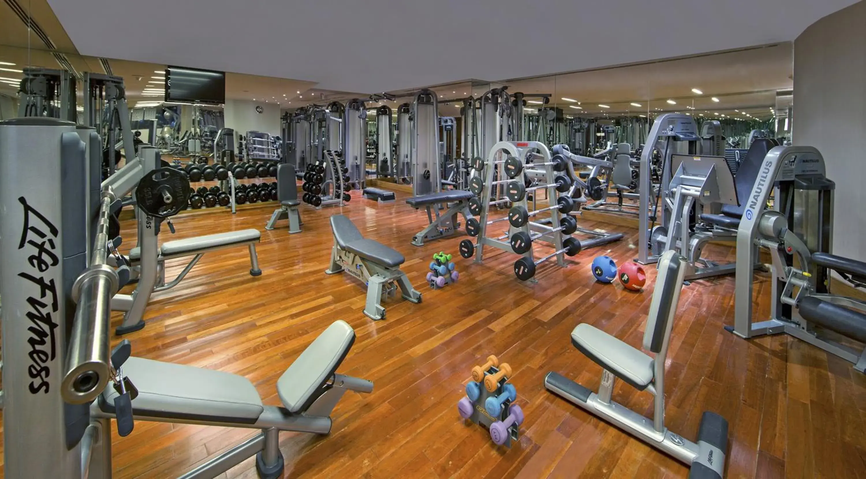 Fitness centre/facilities in La Cigale Hotel Managed by Accor Fitness centre/facilities in La Cigale Hotel Managed by Accor