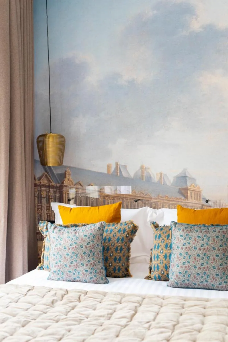 Other, Bed in O'Lord, 4 Etoiles, Residence de Luxe Champs-Elysees