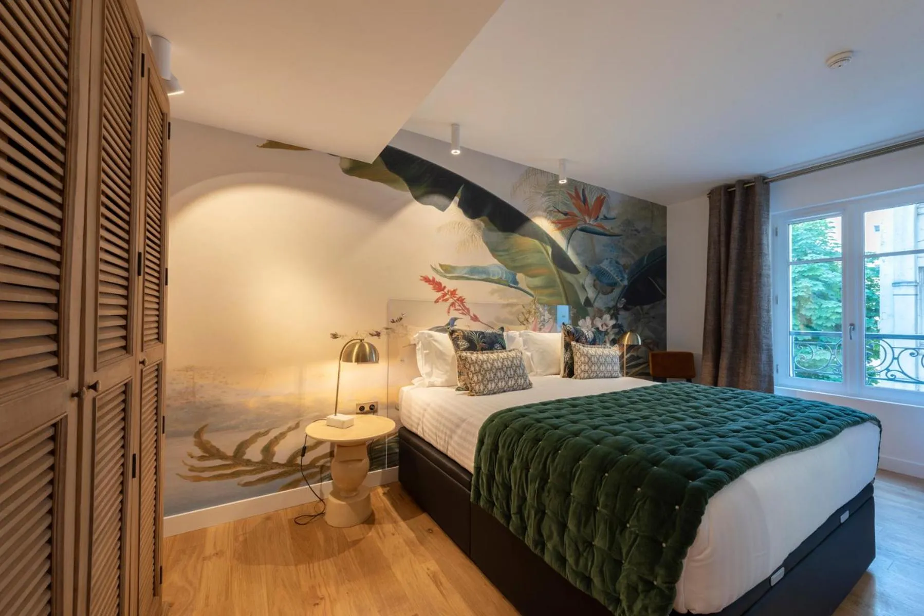 Other, Bed in O'Lord, 4 Etoiles, Residence de Luxe Champs-Elysees