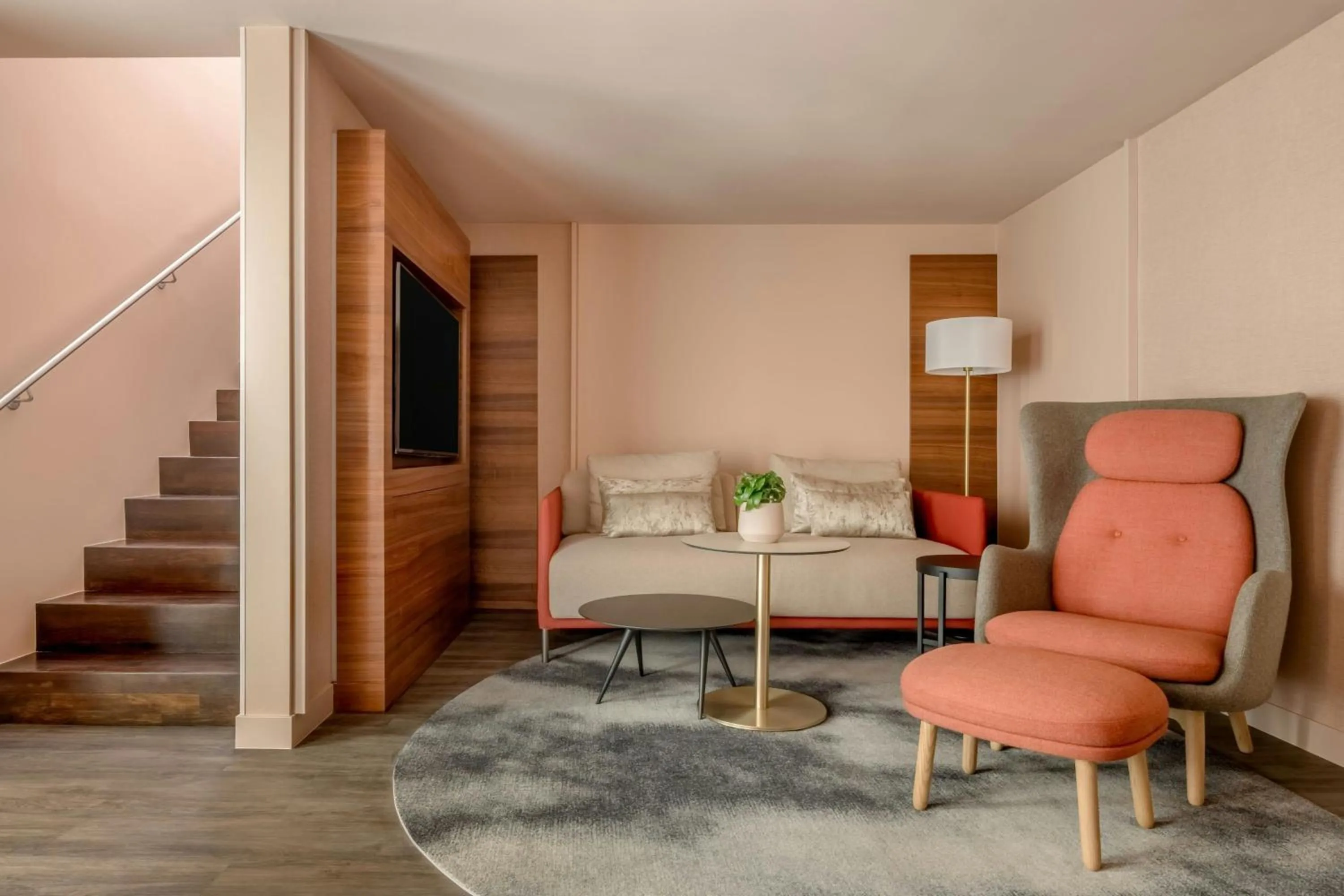 Living room in Vienna Marriott Hotel