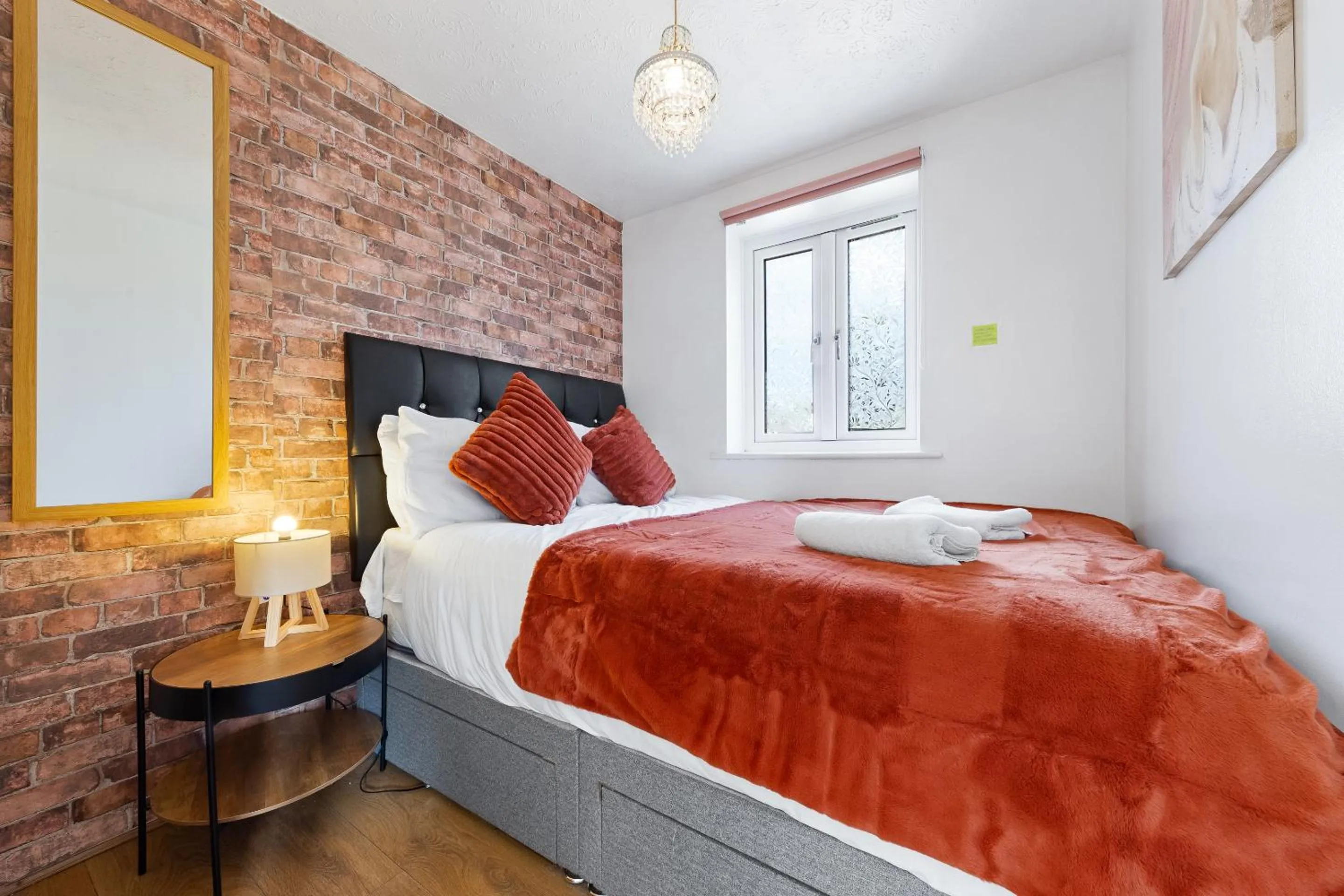 Bedroom, Bed in Stunning 1 bedroom apartment in Dagenham