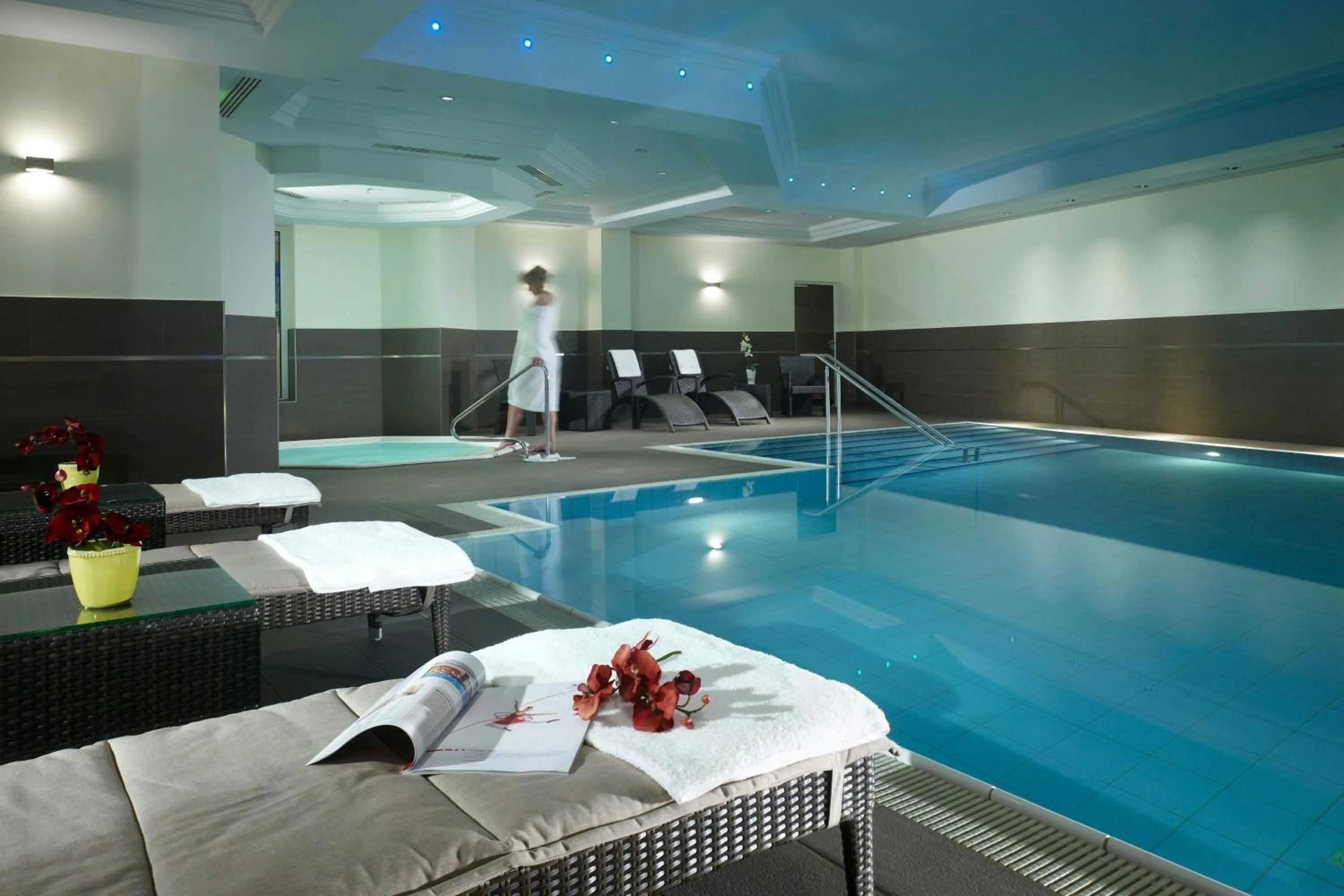 Swimming pool in Leipzig Marriott Hotel