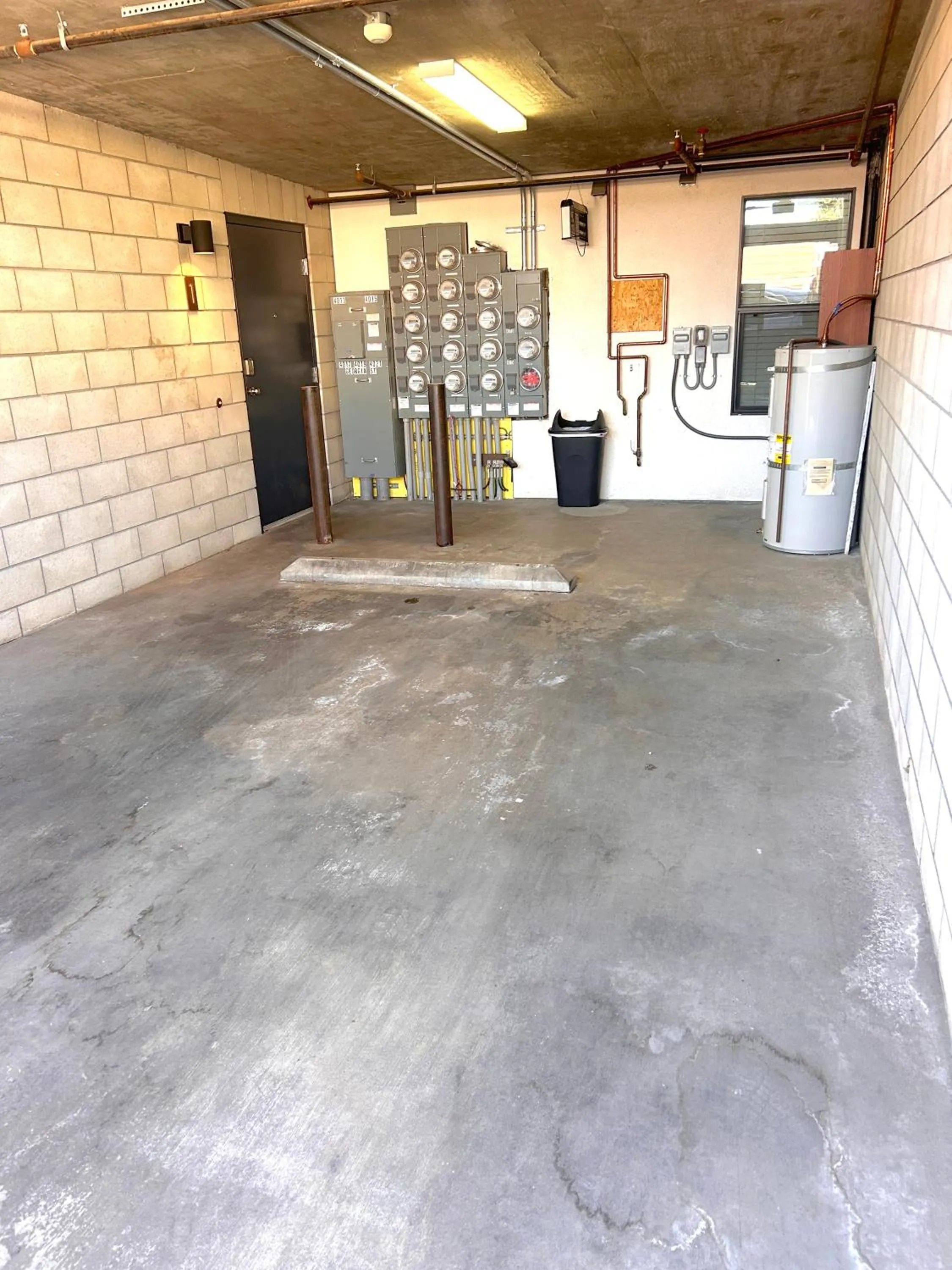 Modern 2 Bdrm w/Parking in the Heart of Hillcrest