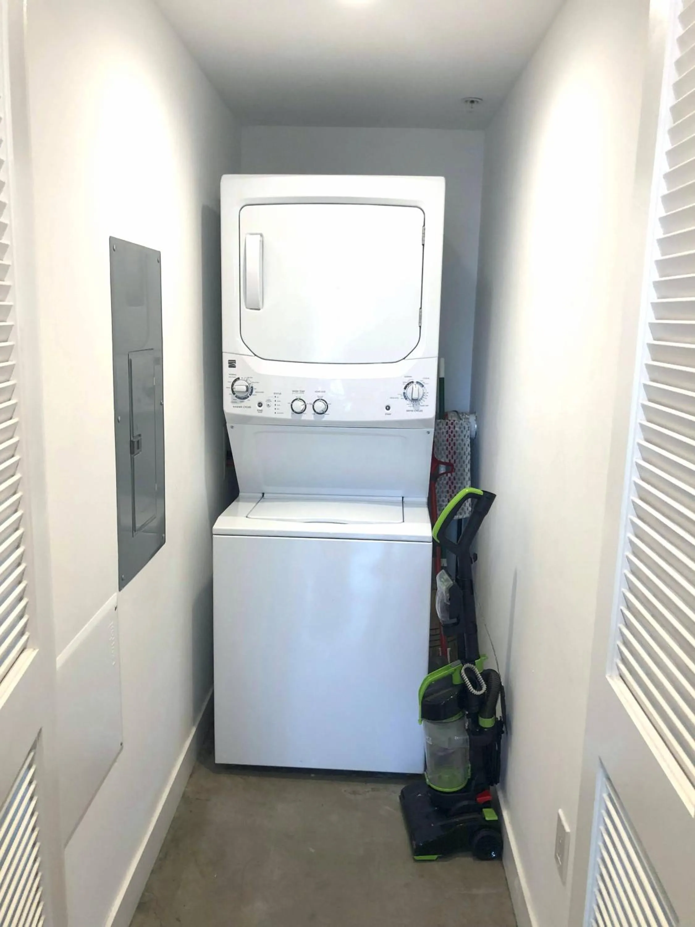 Modern 2 Bdrm w/Parking in the Heart of Hillcrest