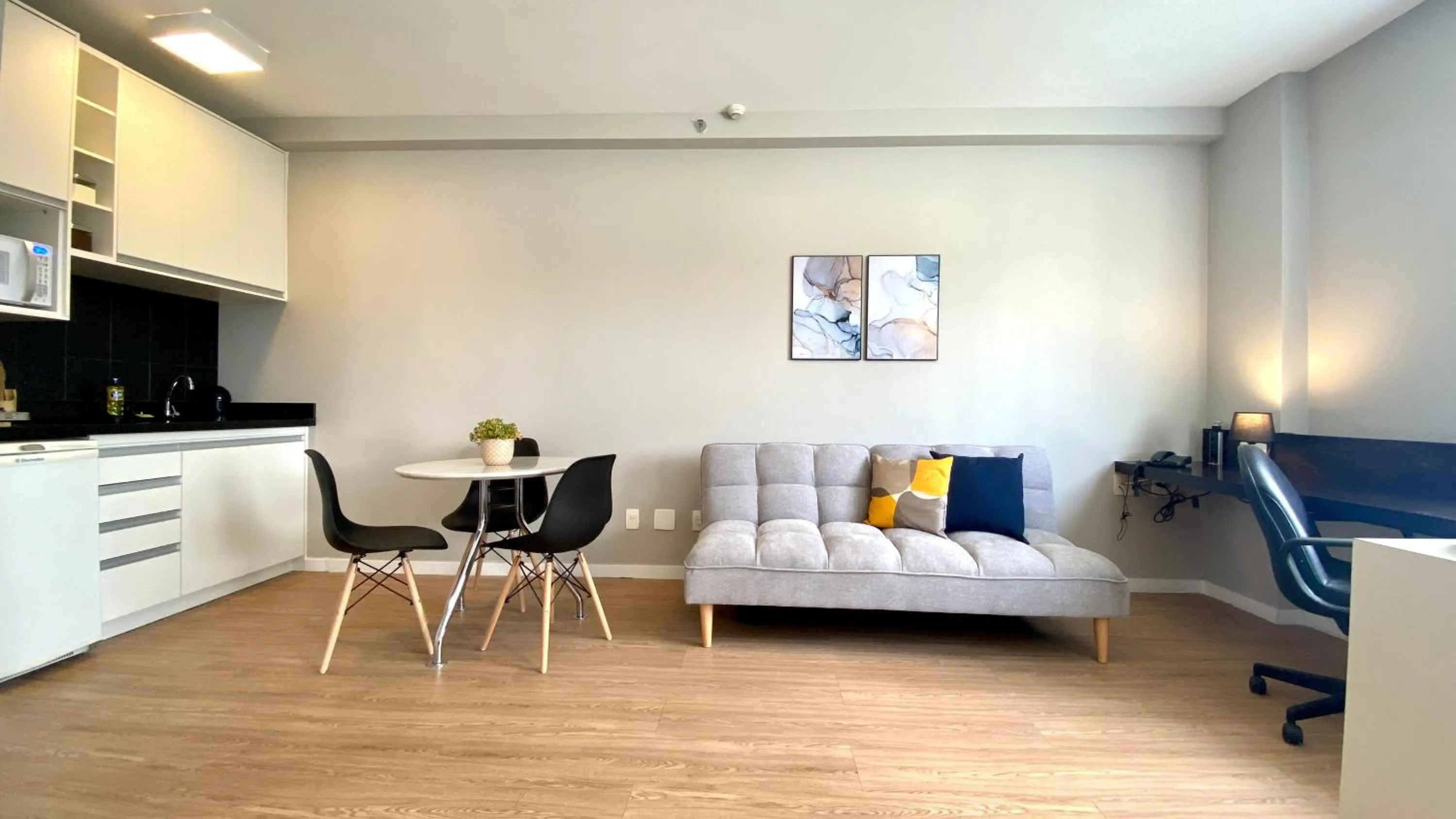 QSA - Anora Spaces - Metropolis Alphaville