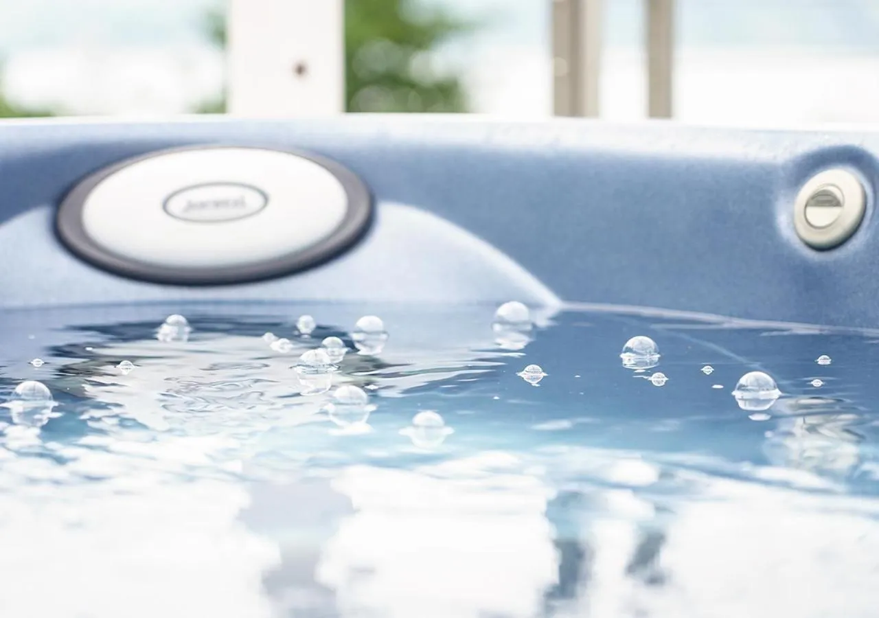 Hot Tub in The Lake House