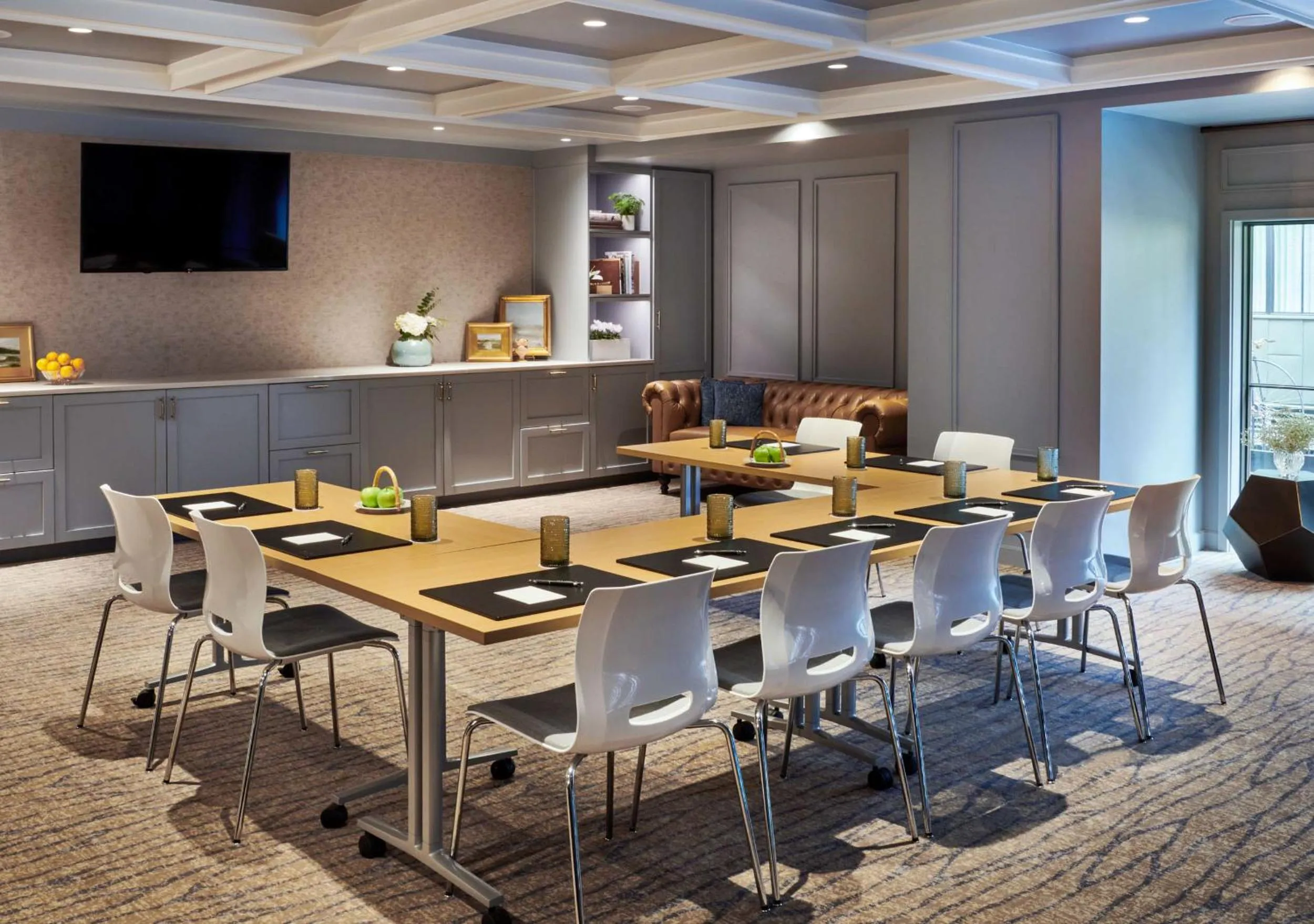 Meeting/conference room in The Loutrel