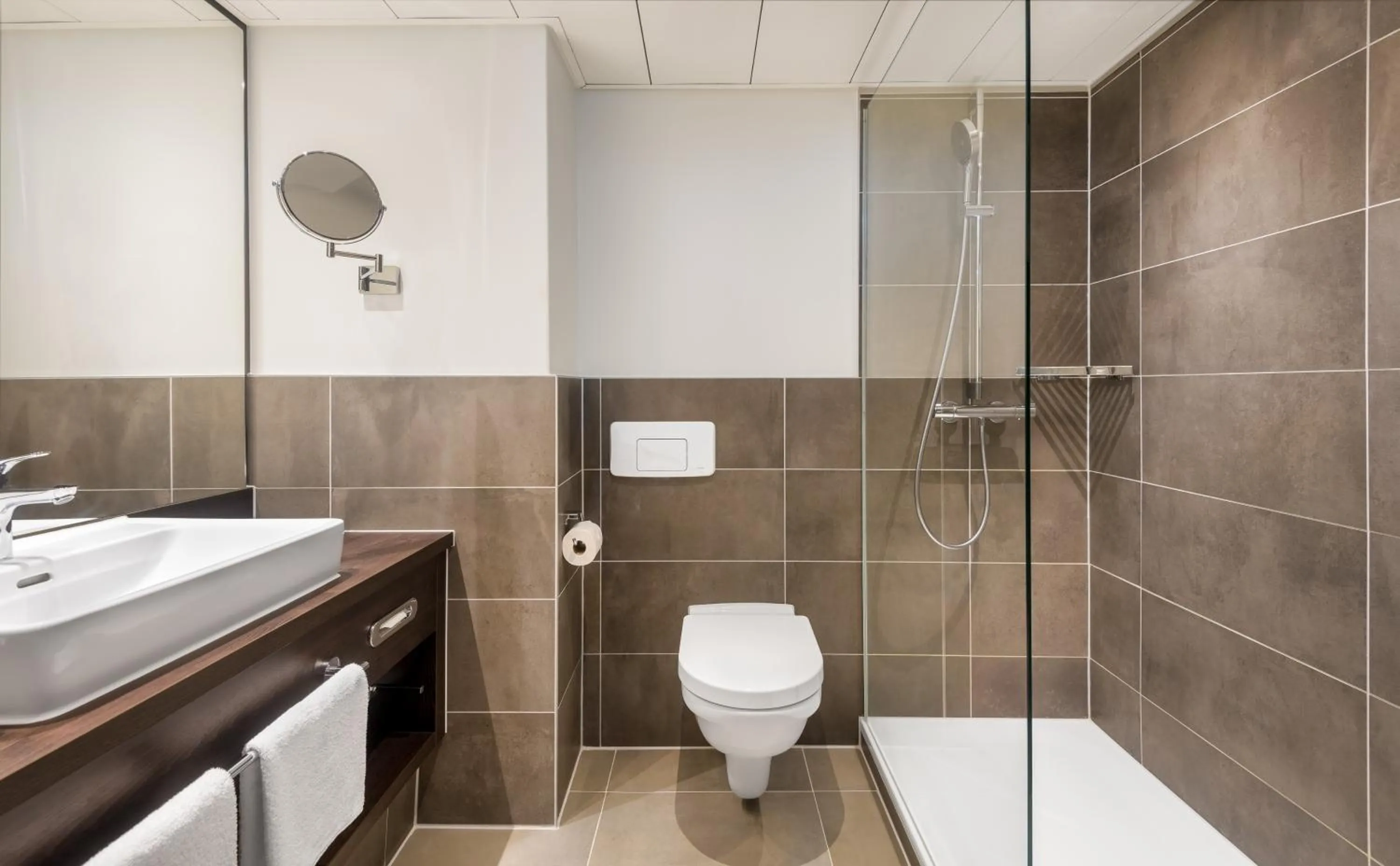 Bathroom in Wyndham Grand Salzburg Conference Centre