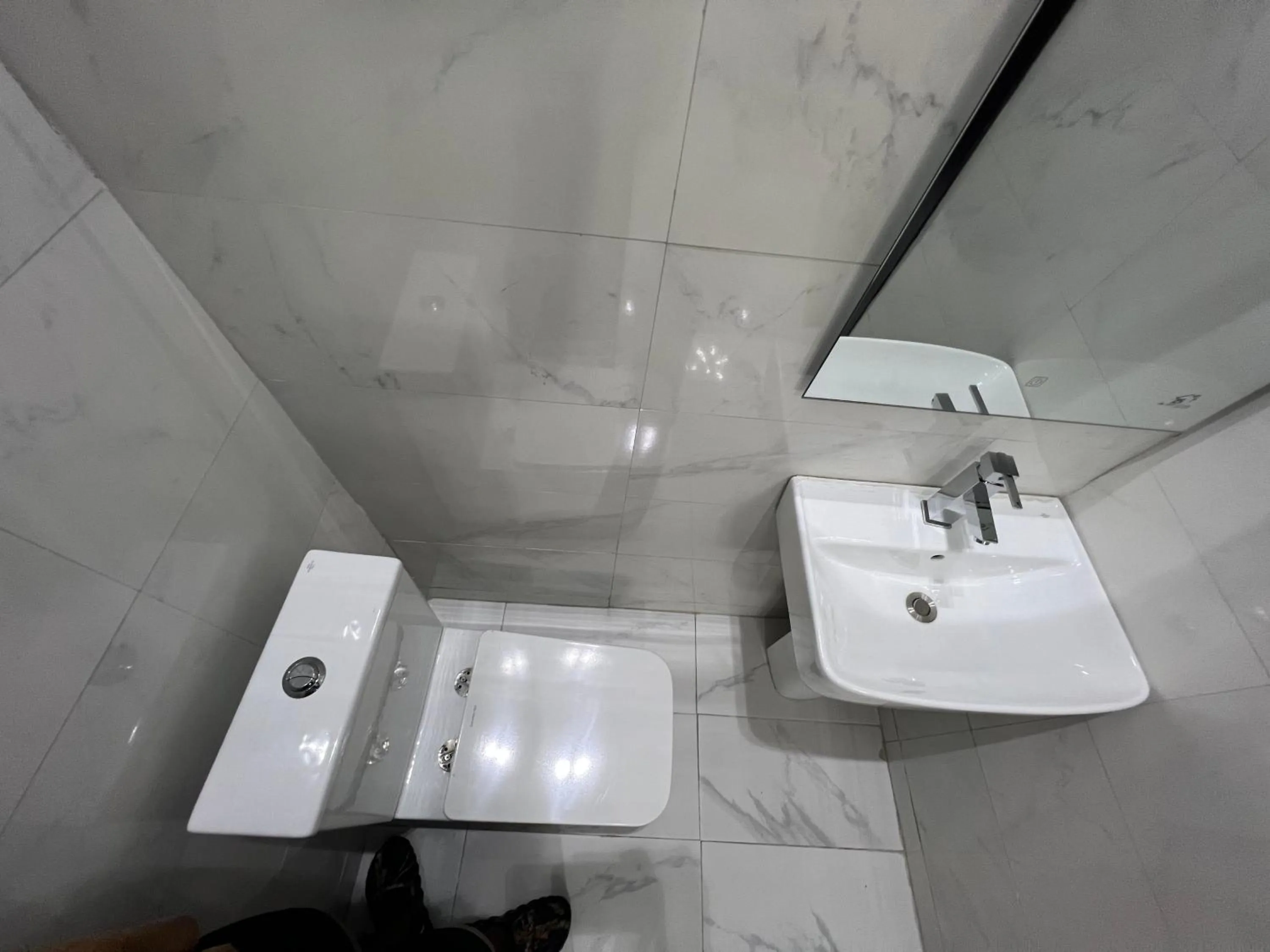 Shower in Riviera Hotel, Apartments & Resorts